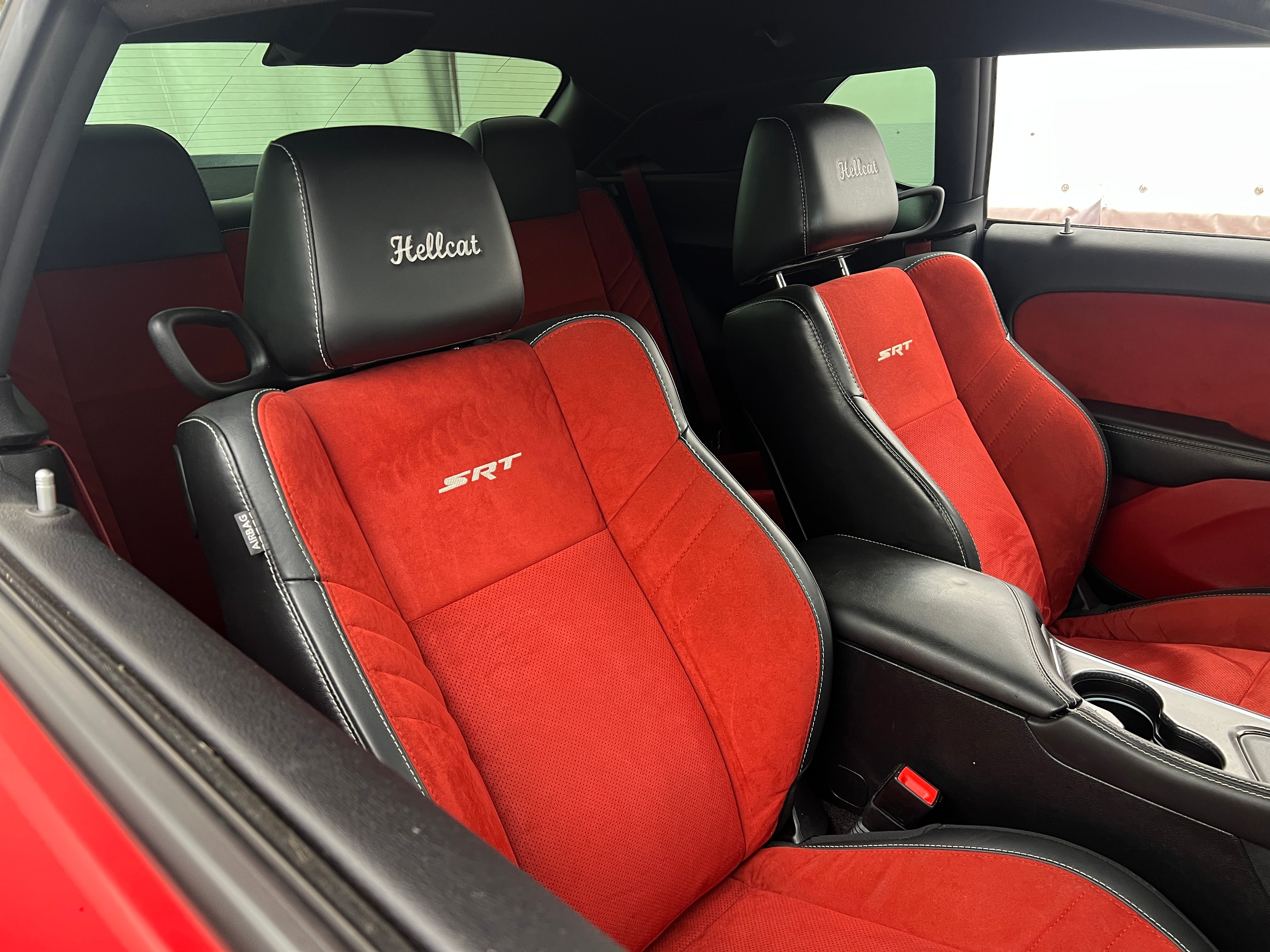 2016 Dodge Challenger SRT Hellcat 2
