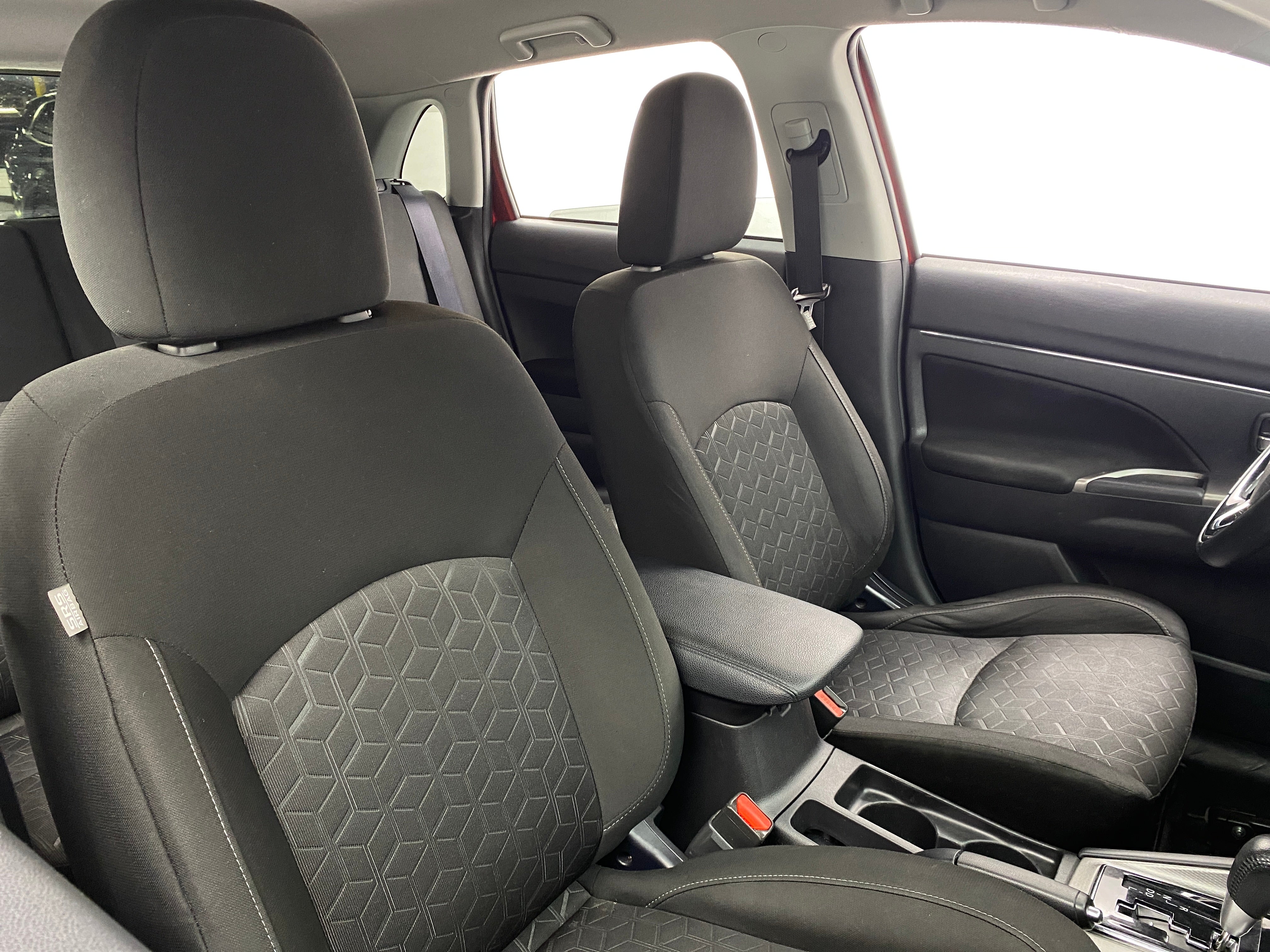 2021 Mitsubishi Outlander Sport SE 2