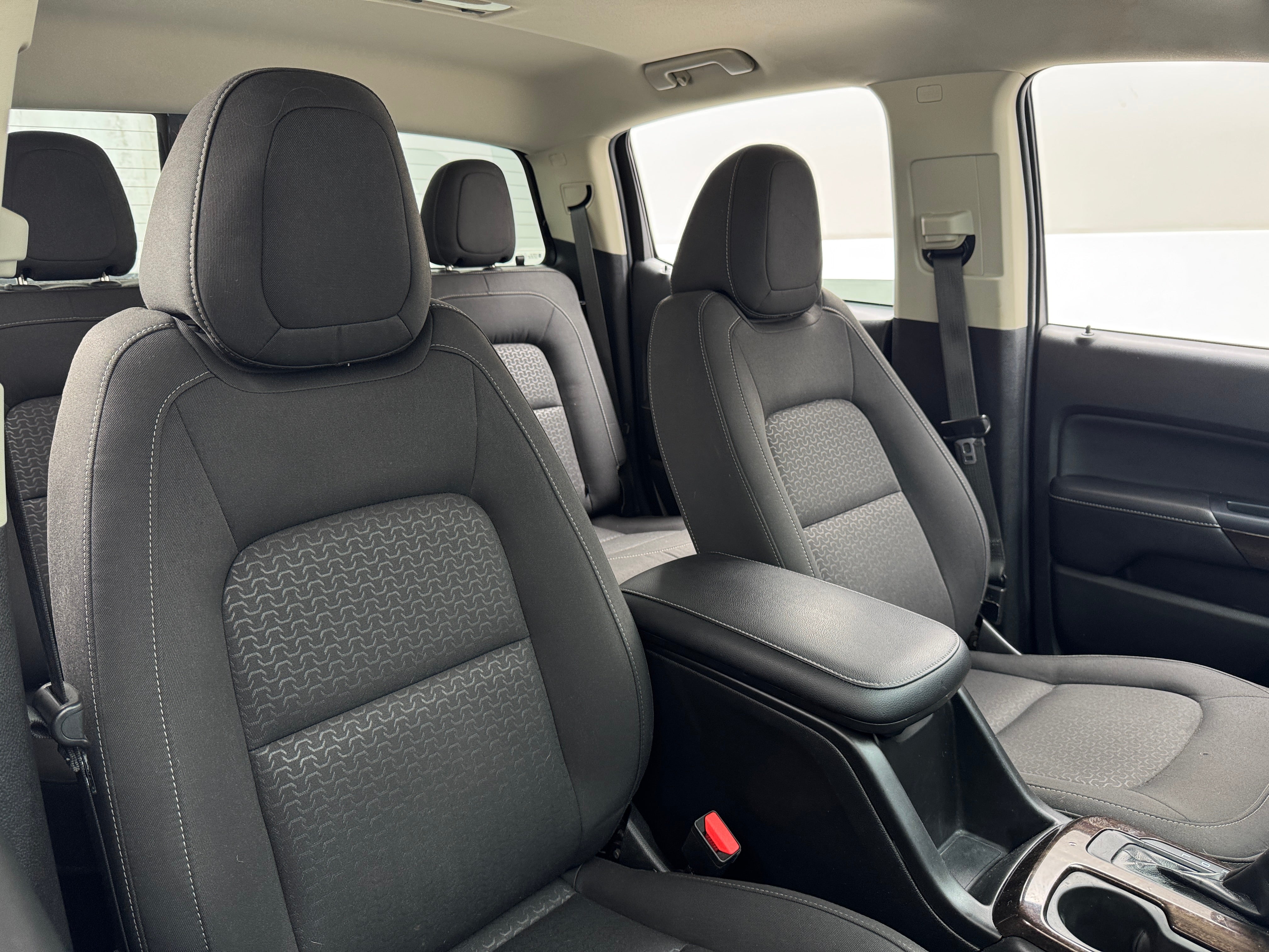 2020 GMC Canyon SLE 2