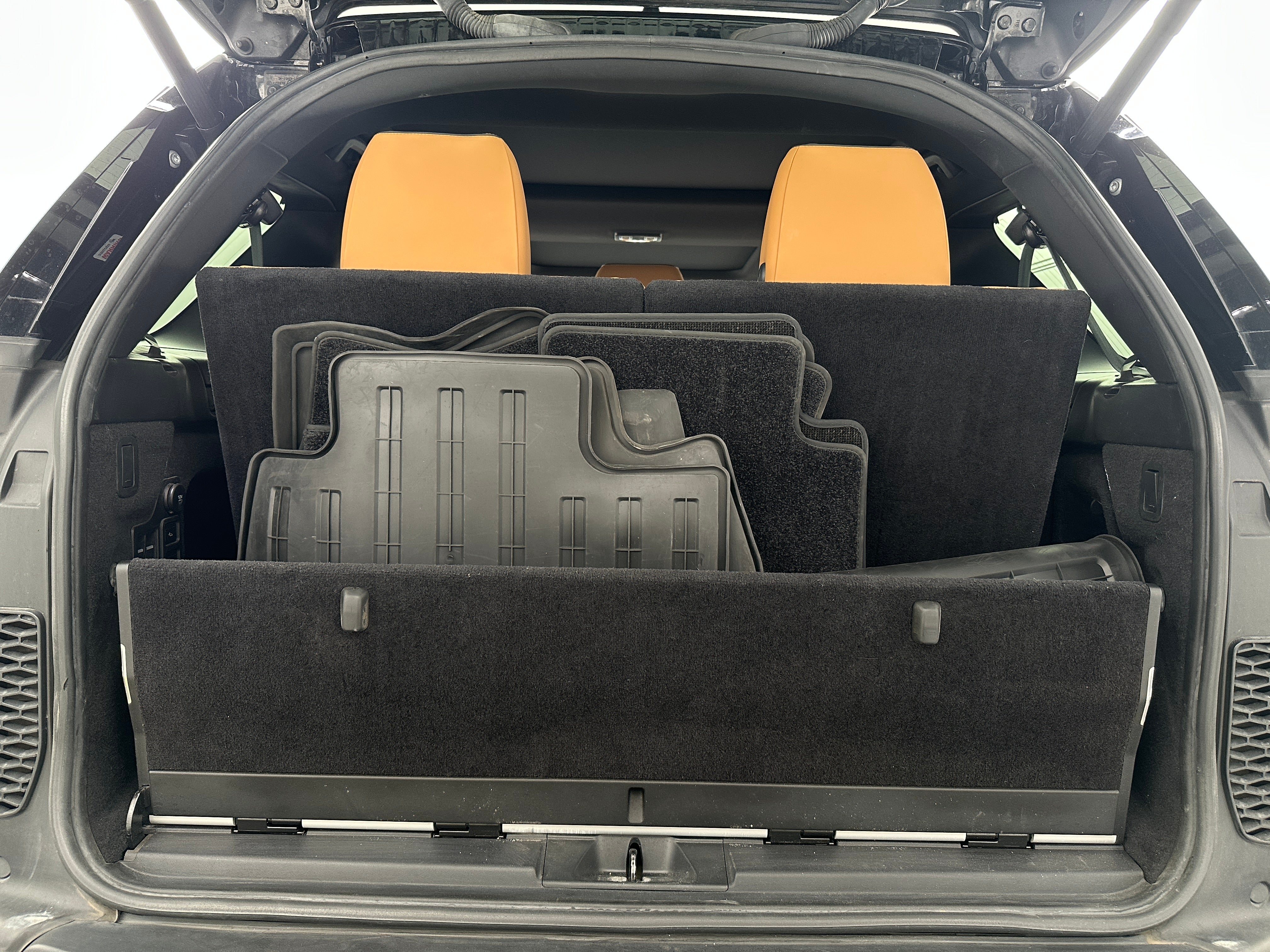 2020 Land Rover Discovery HSE 6