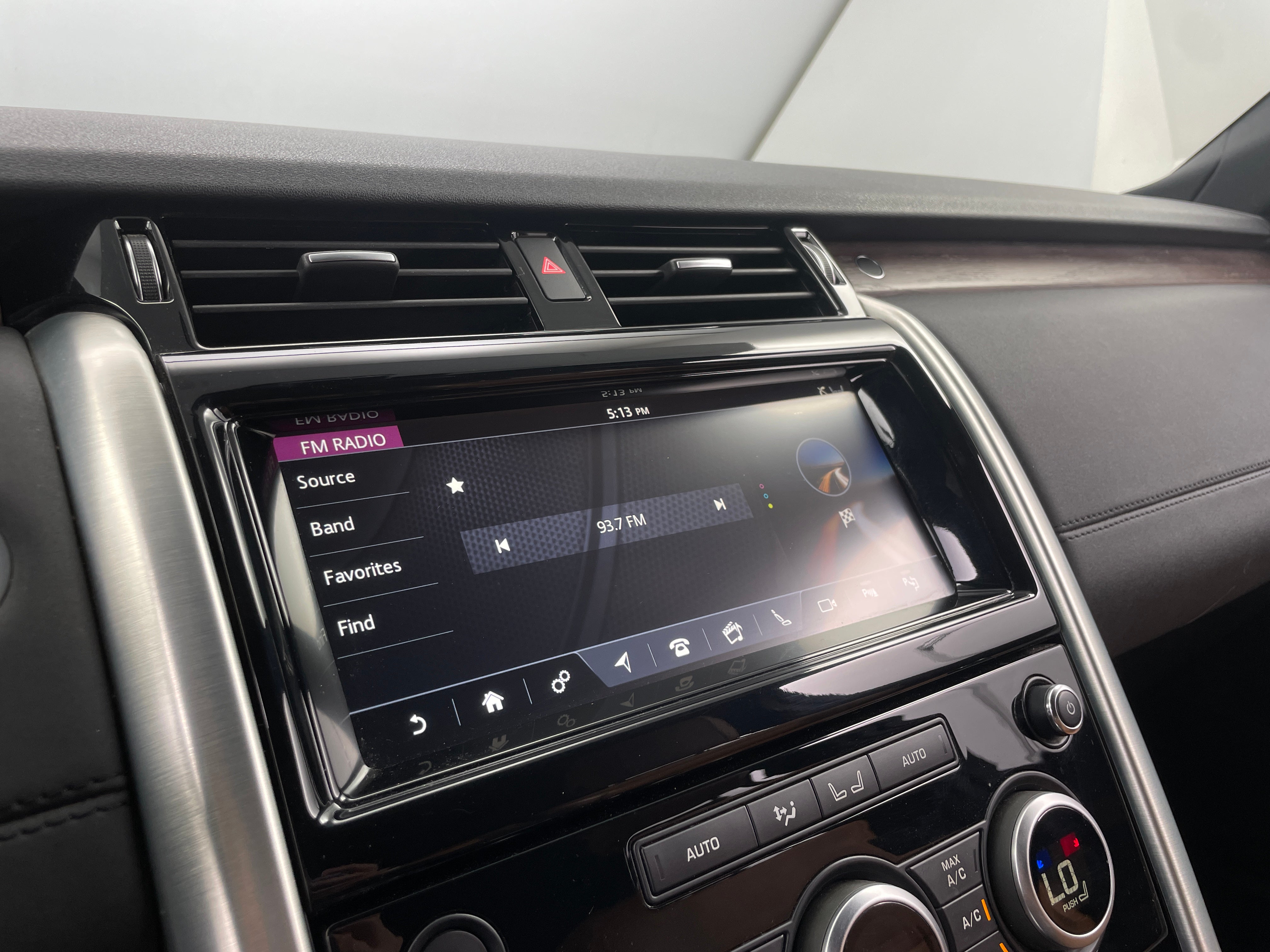 2020 Land Rover Discovery HSE 3