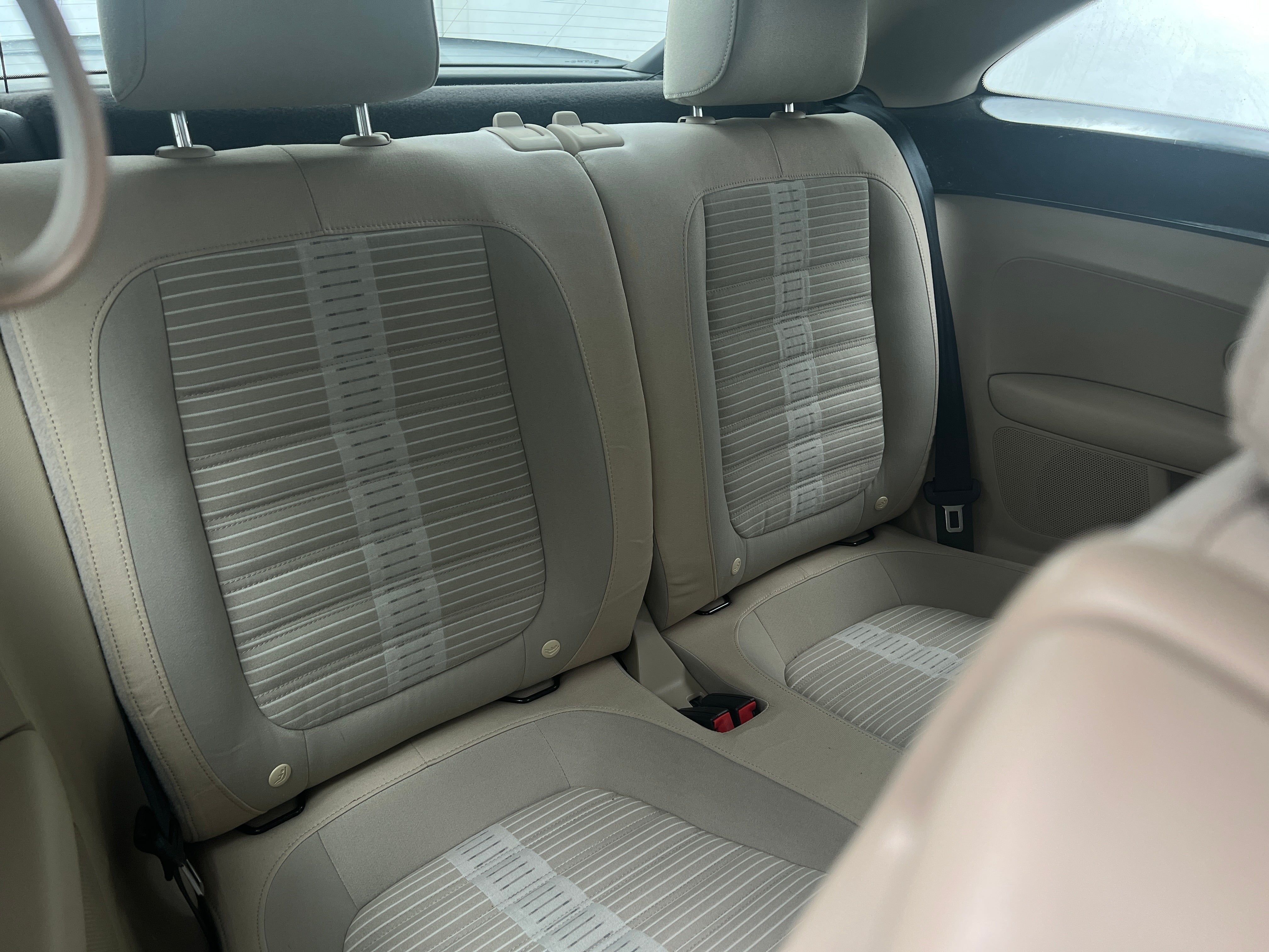 2014 Volkswagen Beetle R-Line 6
