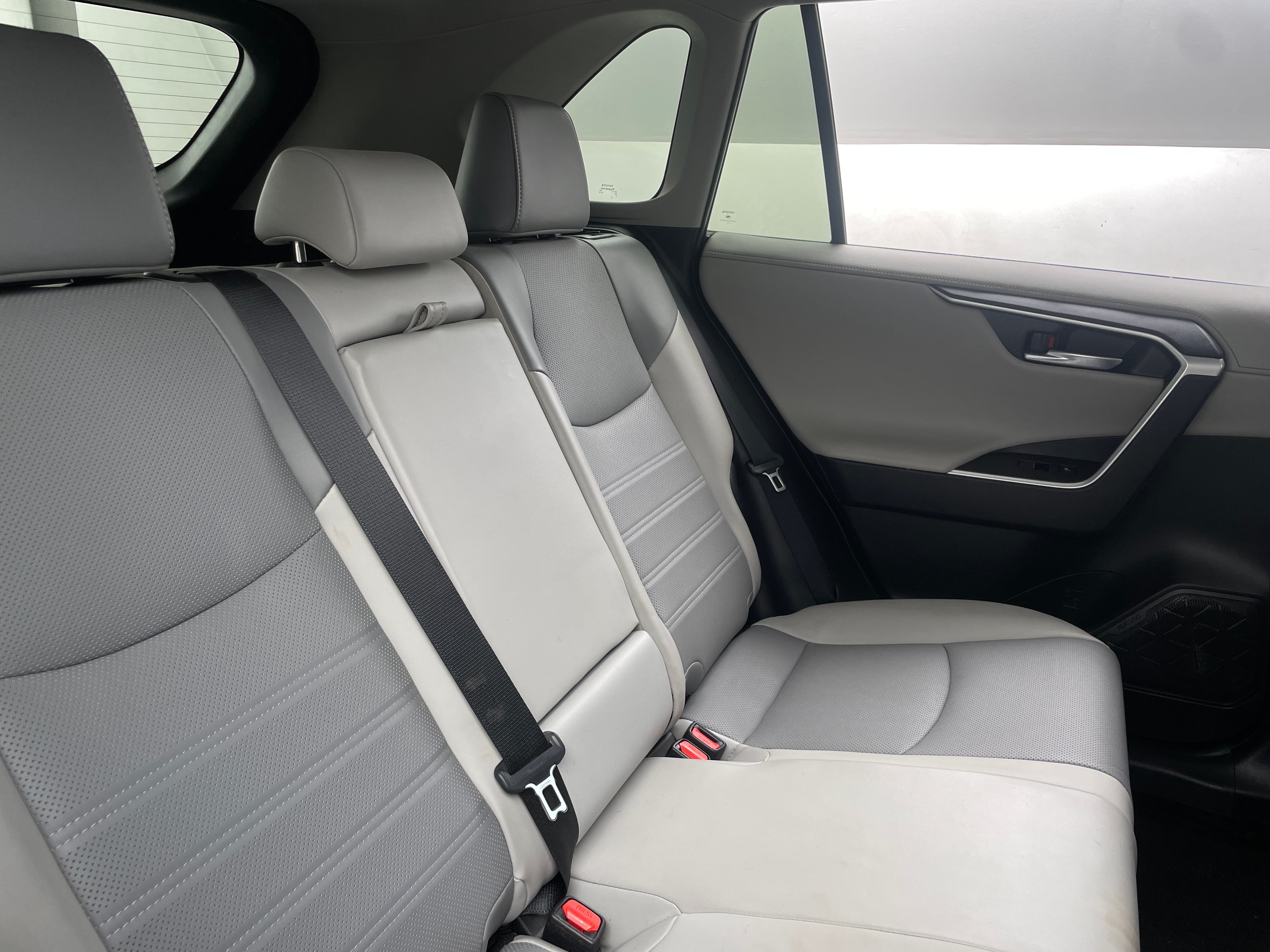 2022 Toyota RAV4 Limited 5
