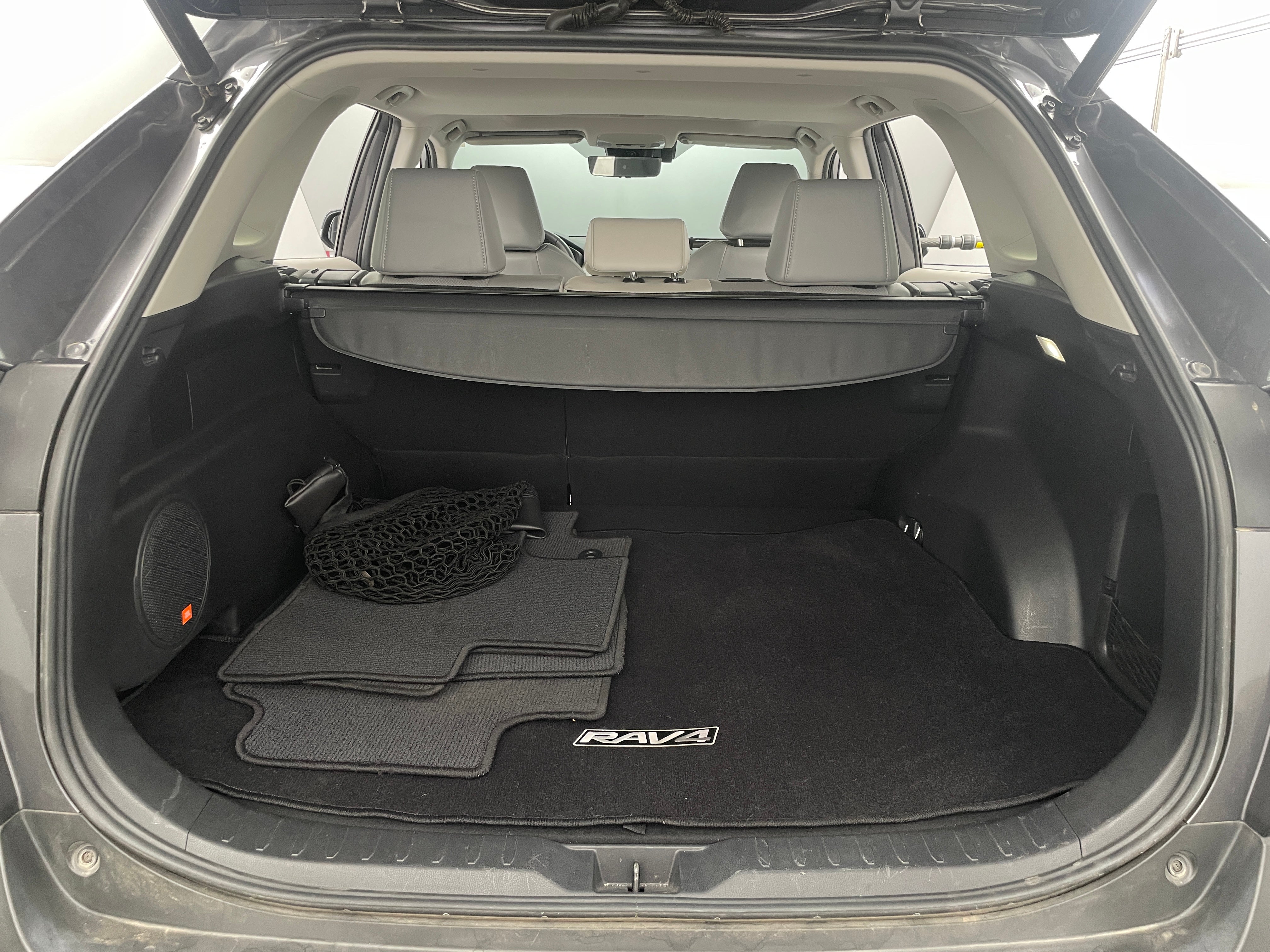 2022 Toyota RAV4 Limited 6