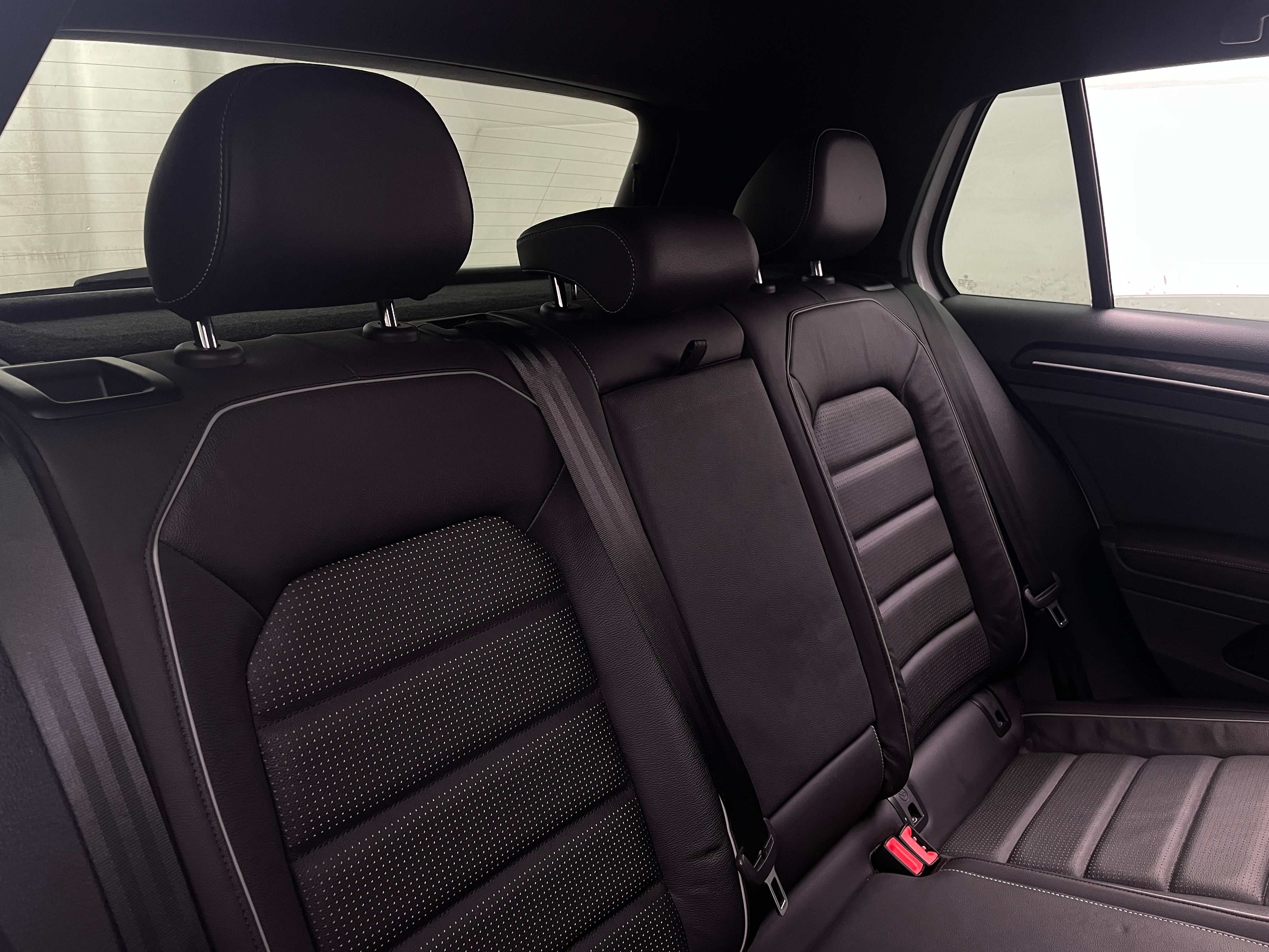 2019 Volkswagen Golf R 6