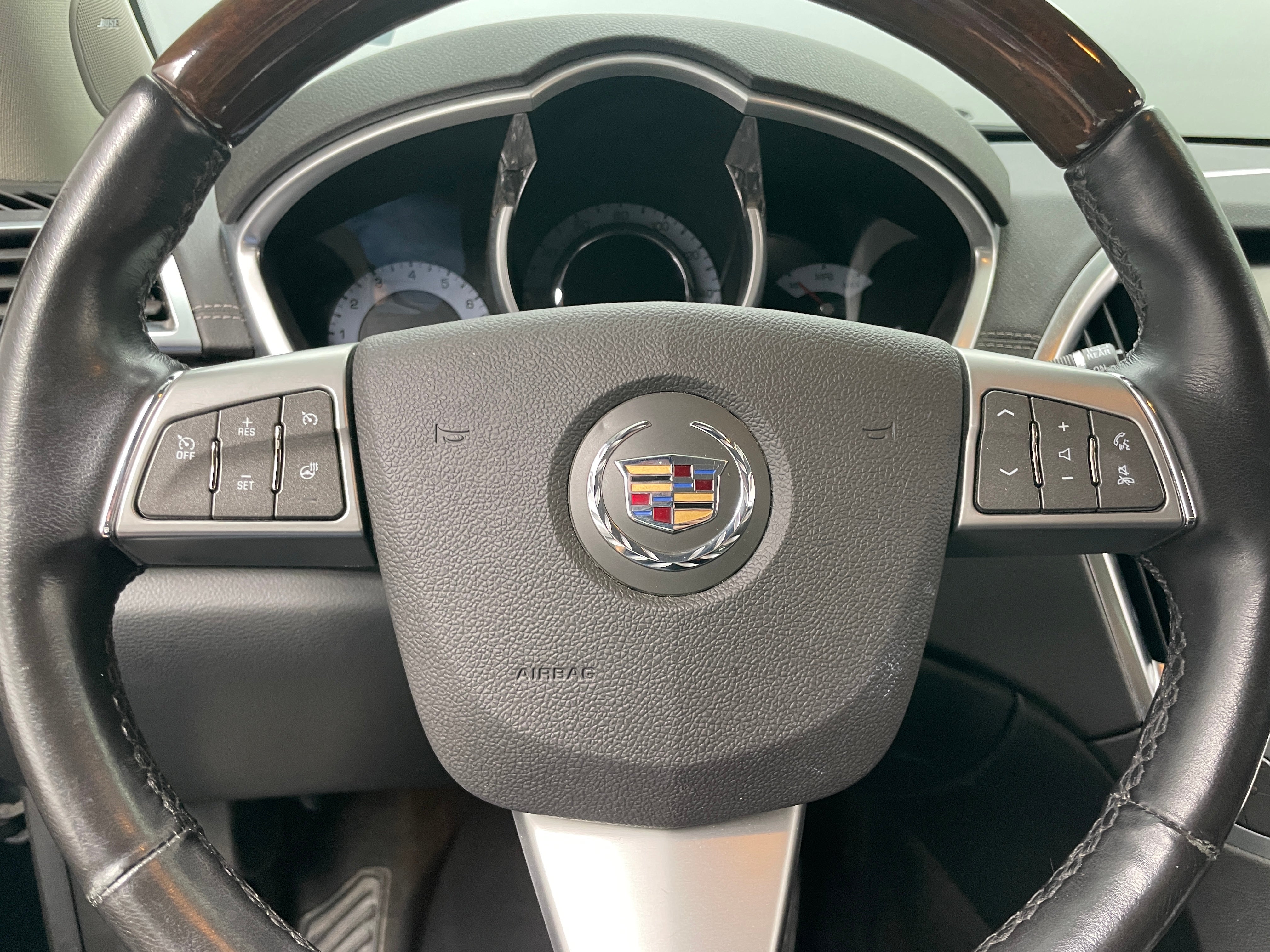 2012 Cadillac SRX Base 4