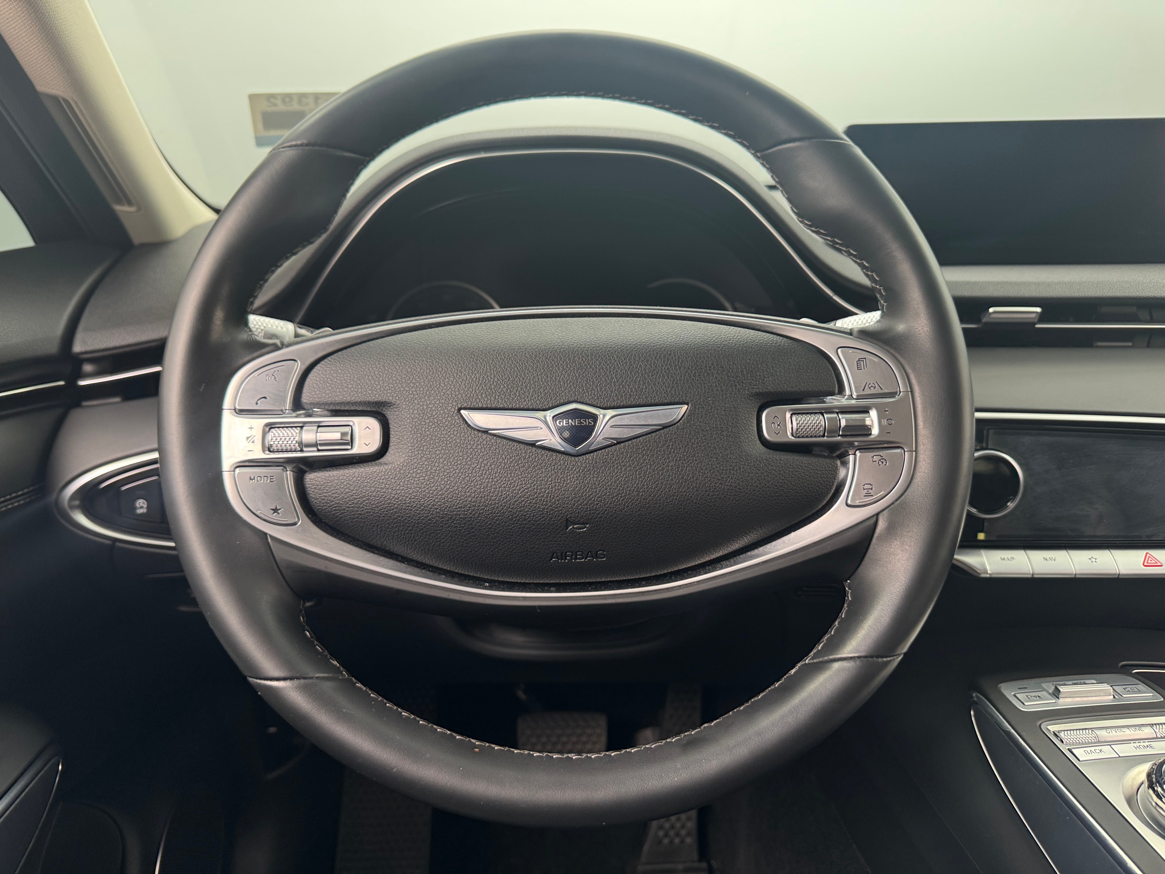 2023 Genesis GV70 Standard 4