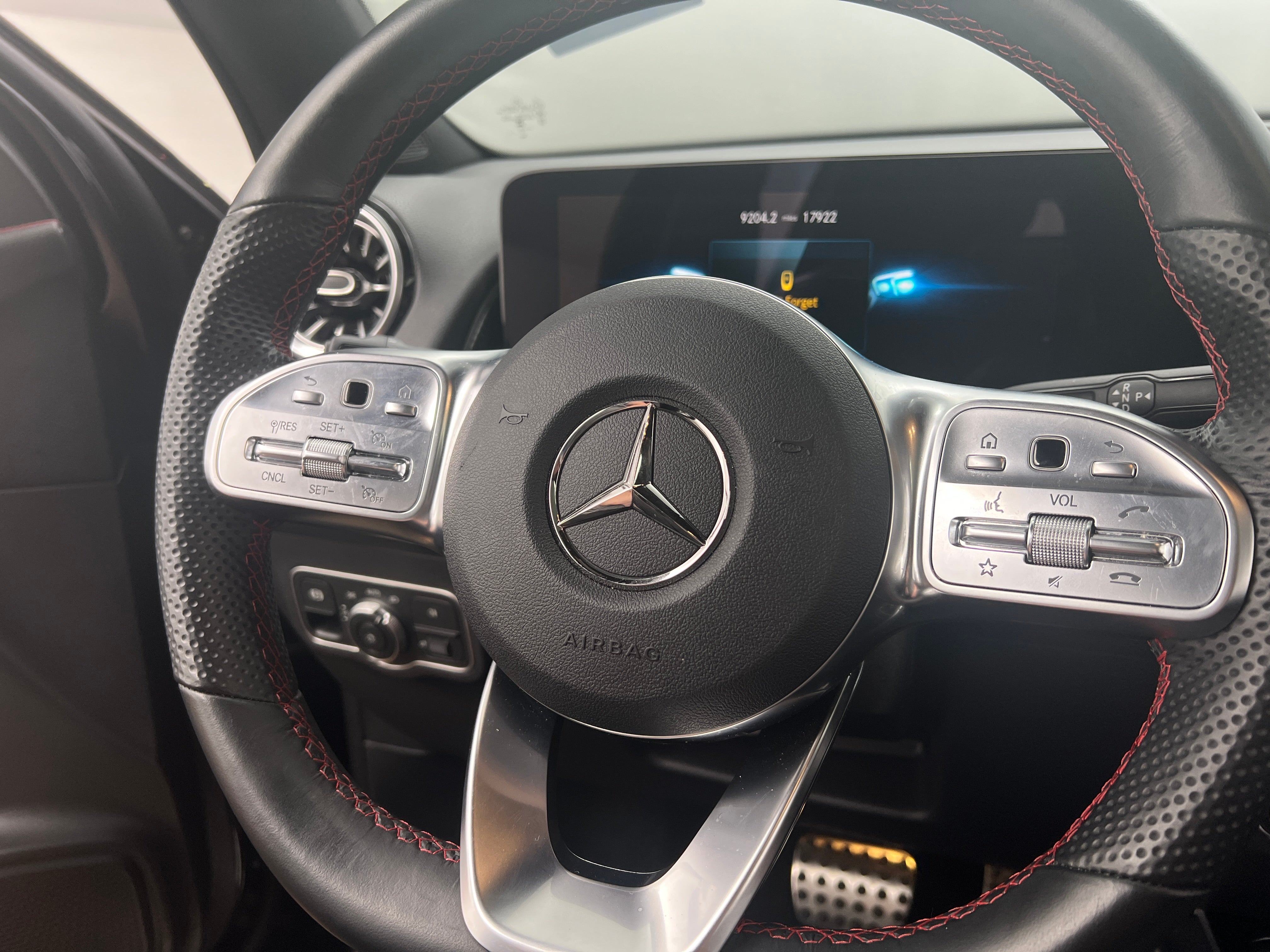 2023 Mercedes-Benz GLB 250 4