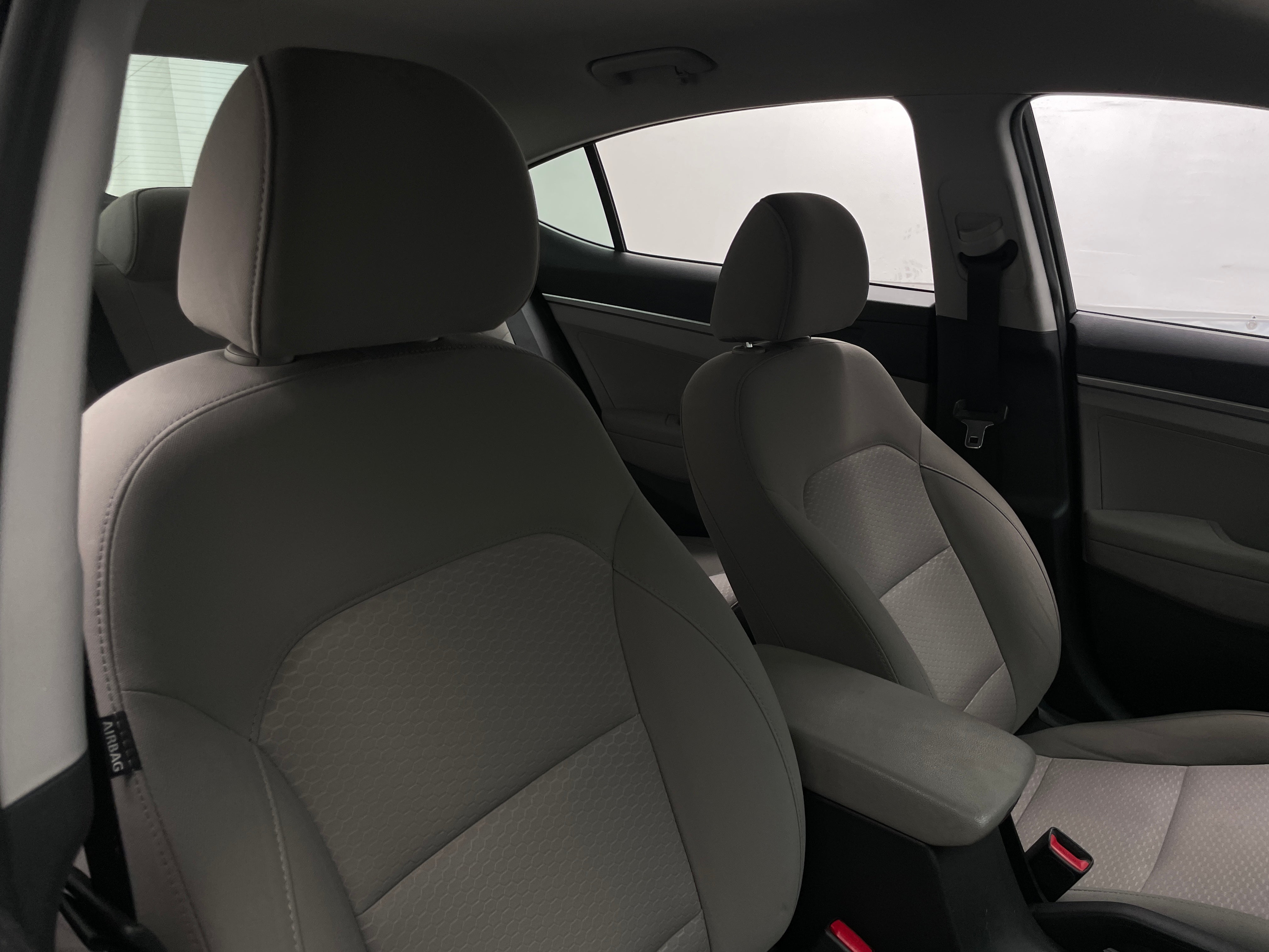 2020 Hyundai Elantra SE 2