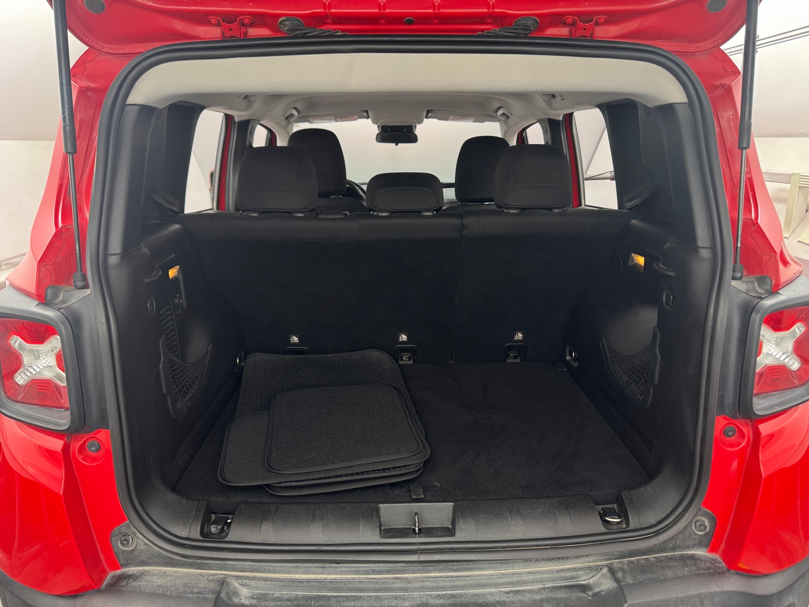Thumbnail: 2017 Jeep Renegade - 7