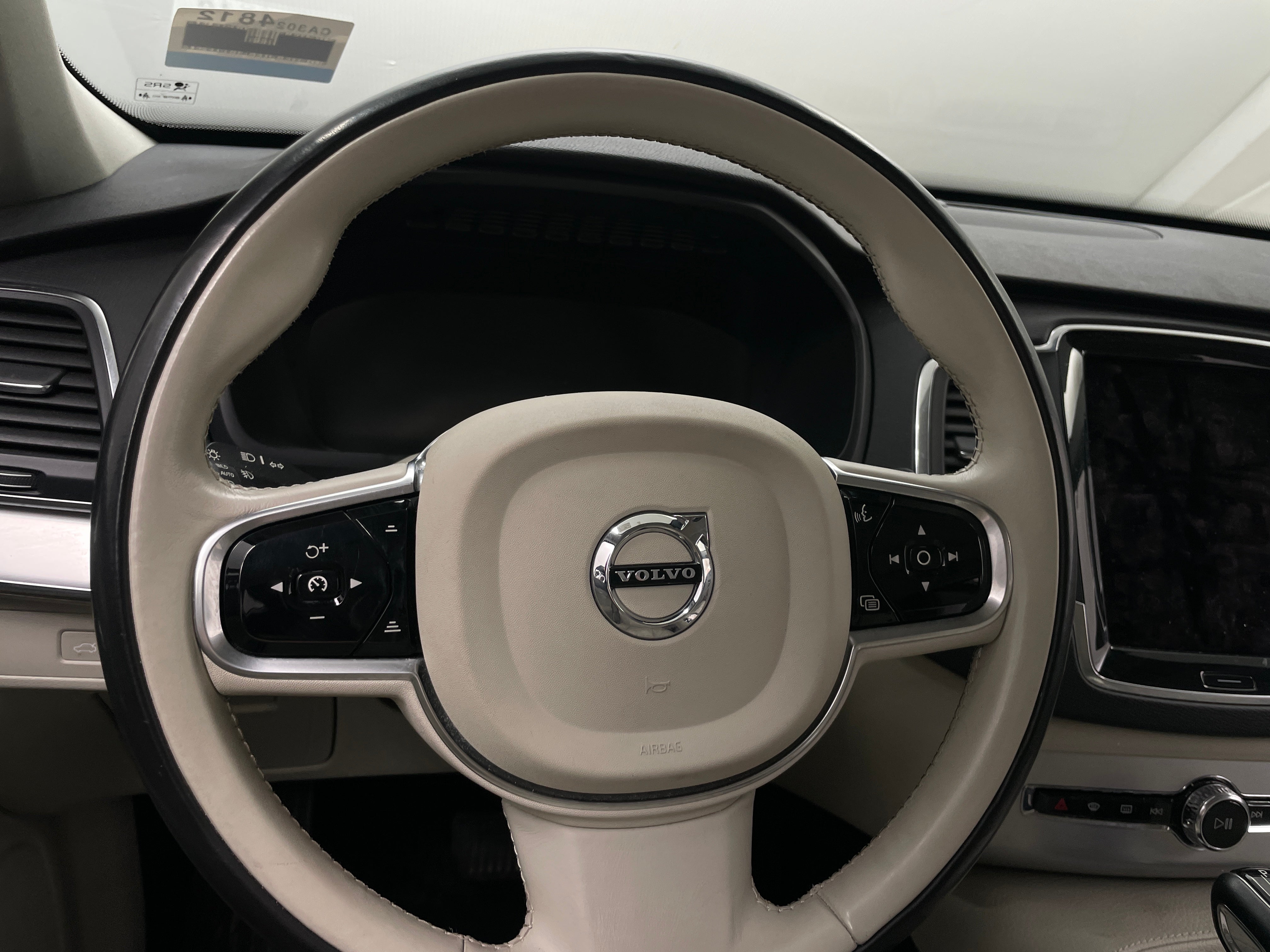 2016 Volvo XC90 T5 Momentum 4