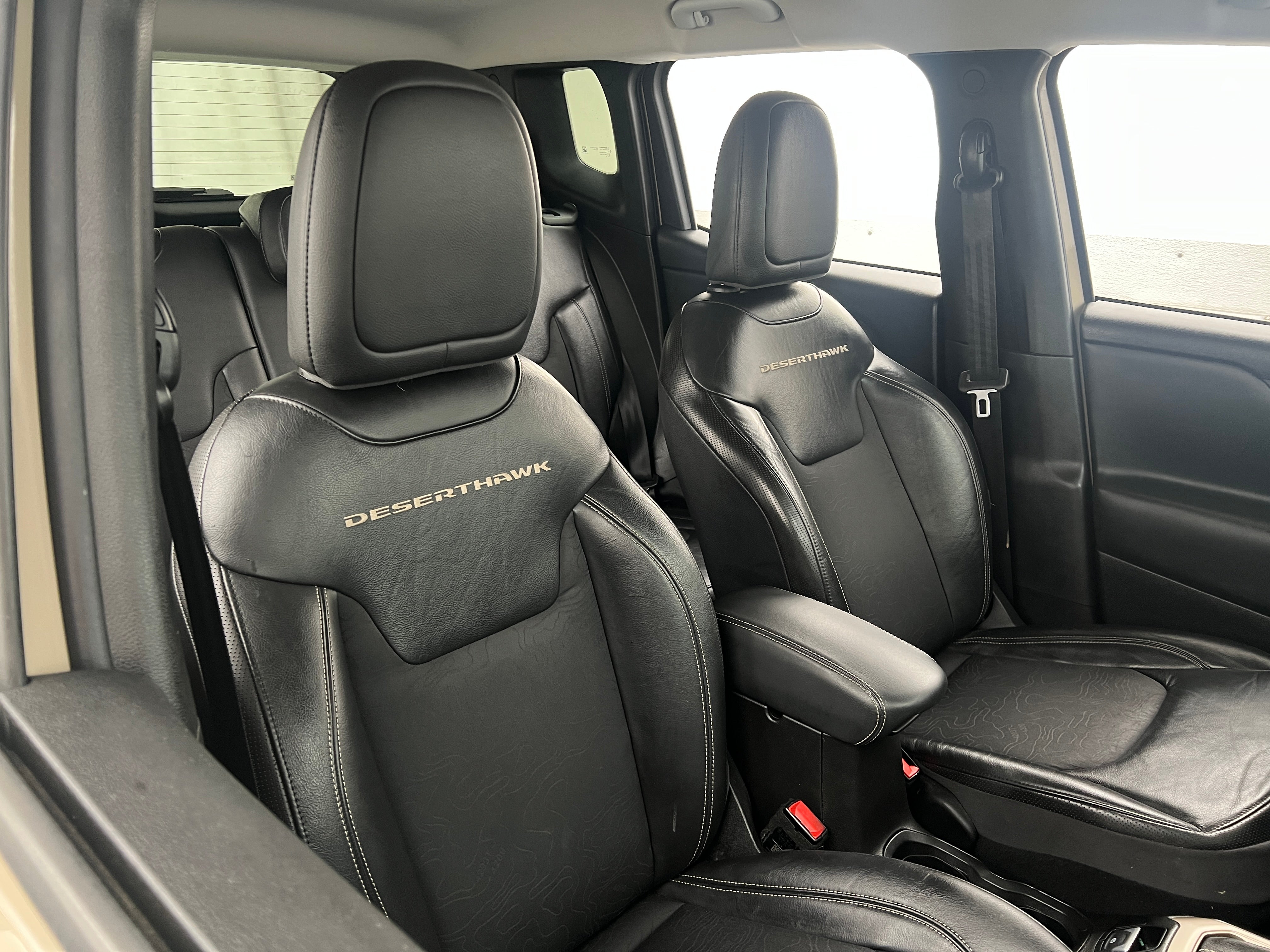 2017 Jeep Renegade Deserthawk 2