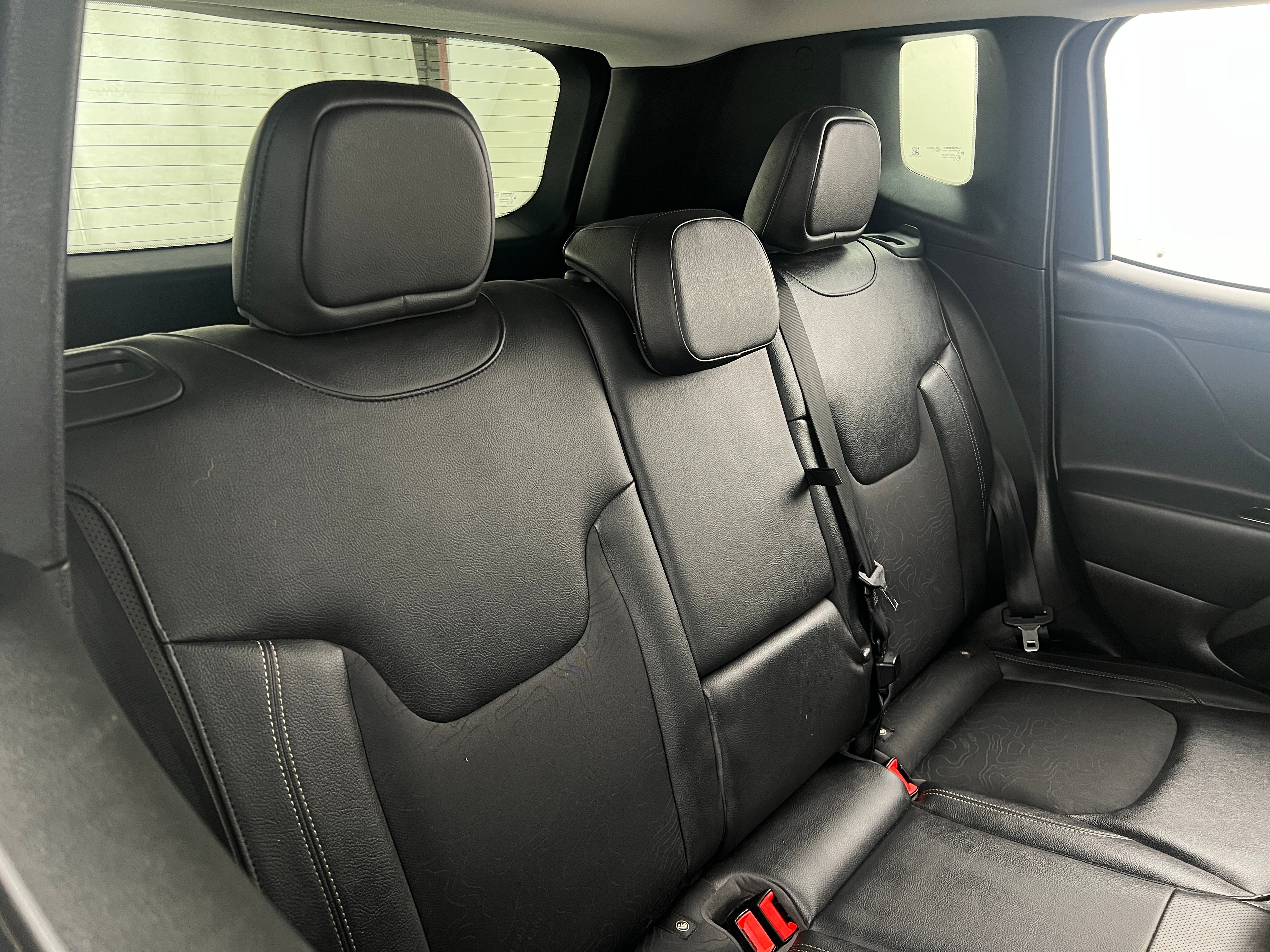 2017 Jeep Renegade Deserthawk 6