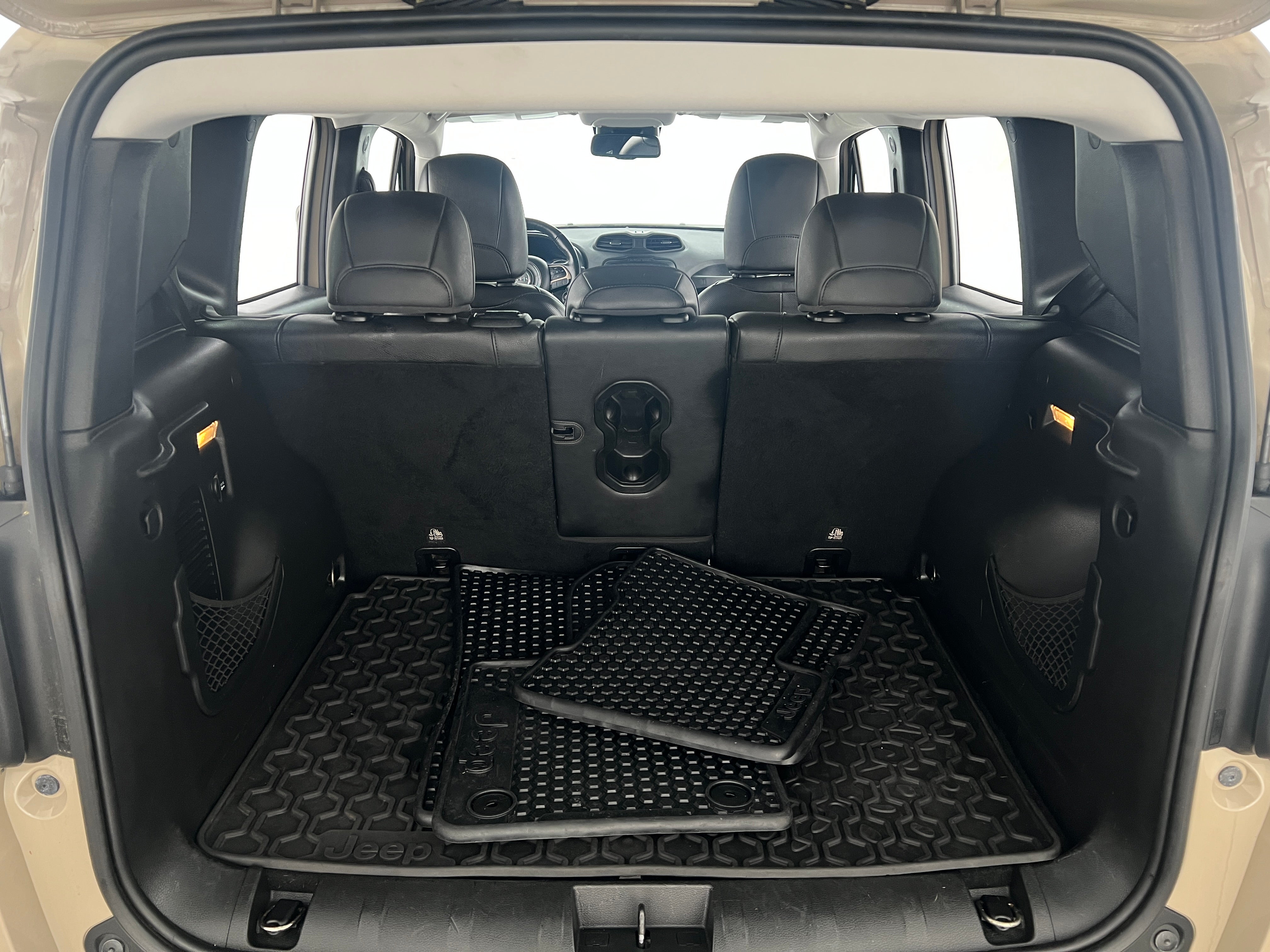 2017 Jeep Renegade Deserthawk 7