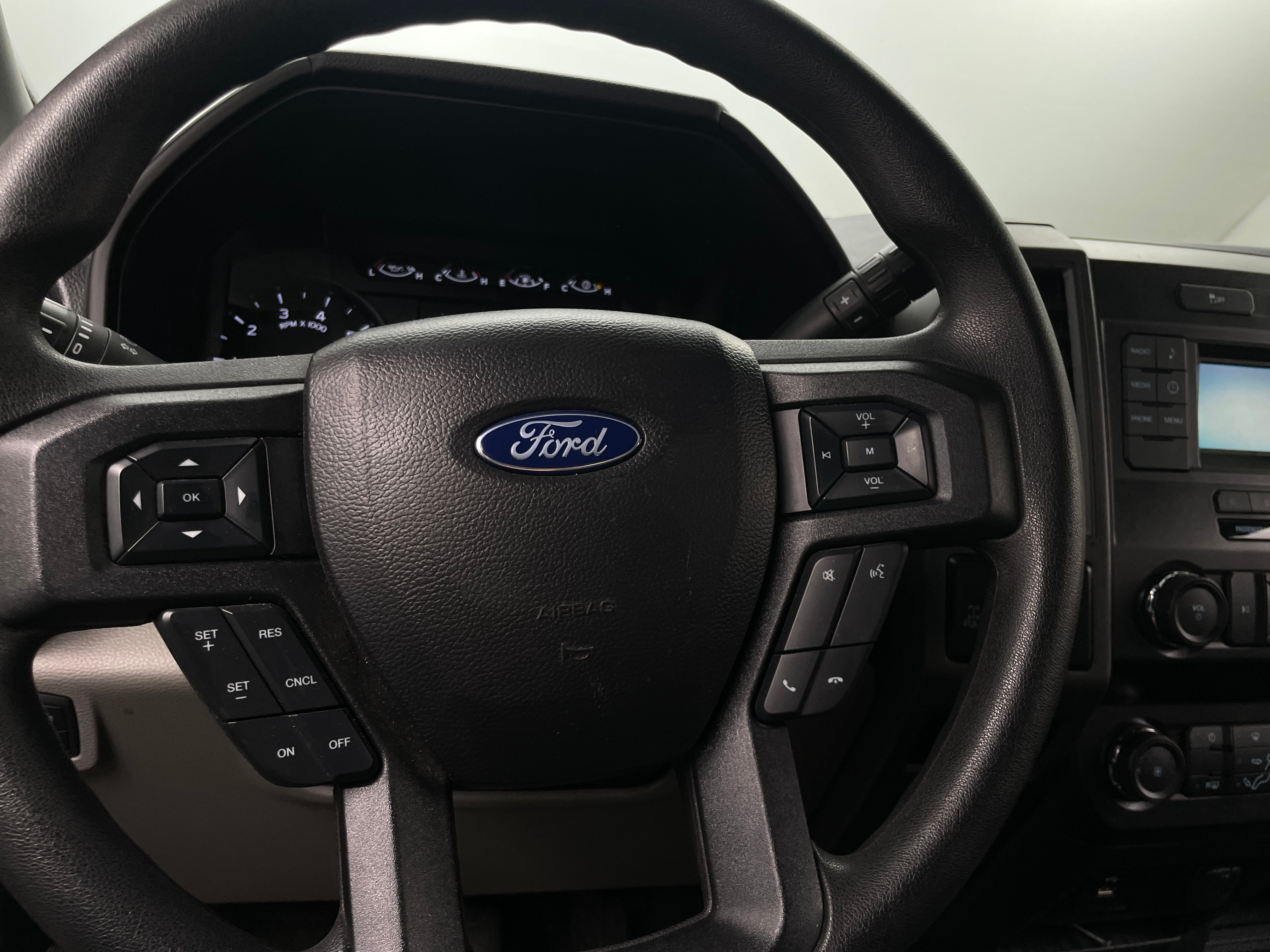 2019 Ford Econoline E-250 5