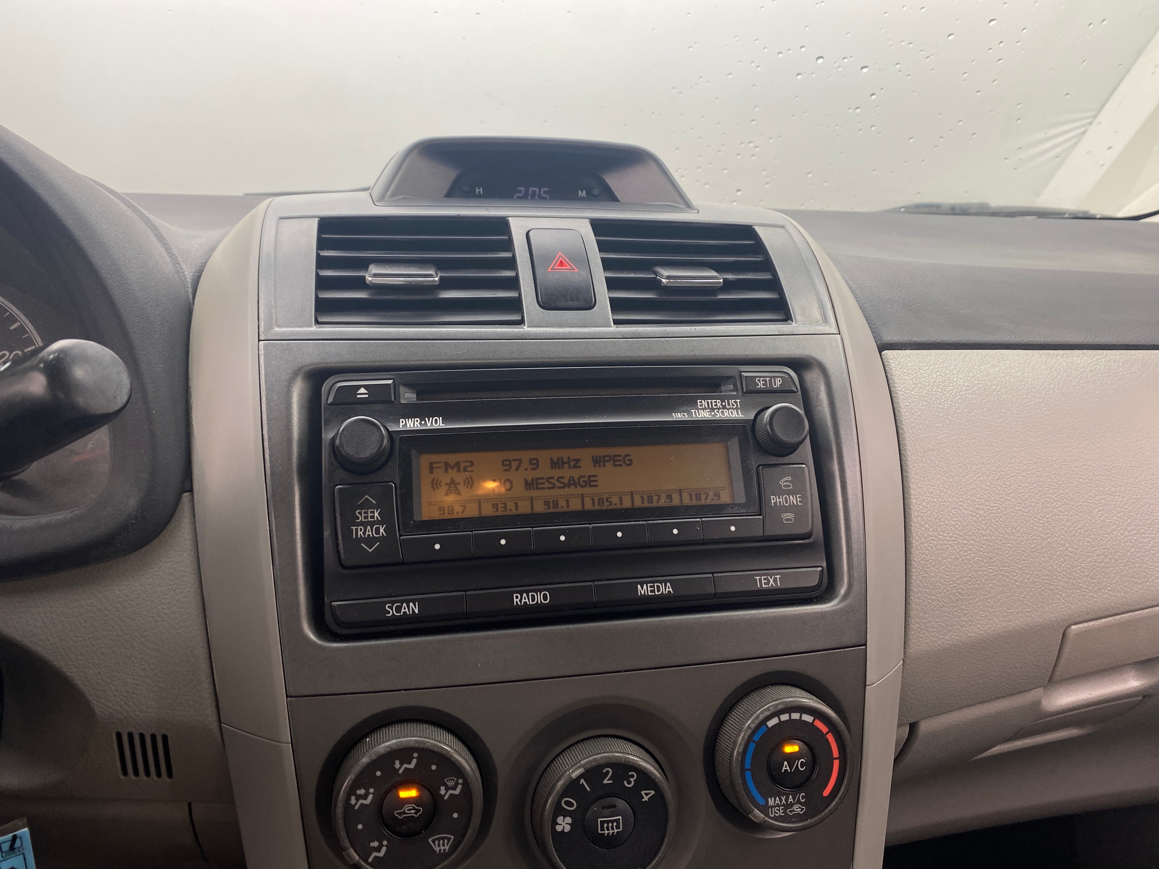 2012 Toyota Corolla LE 4