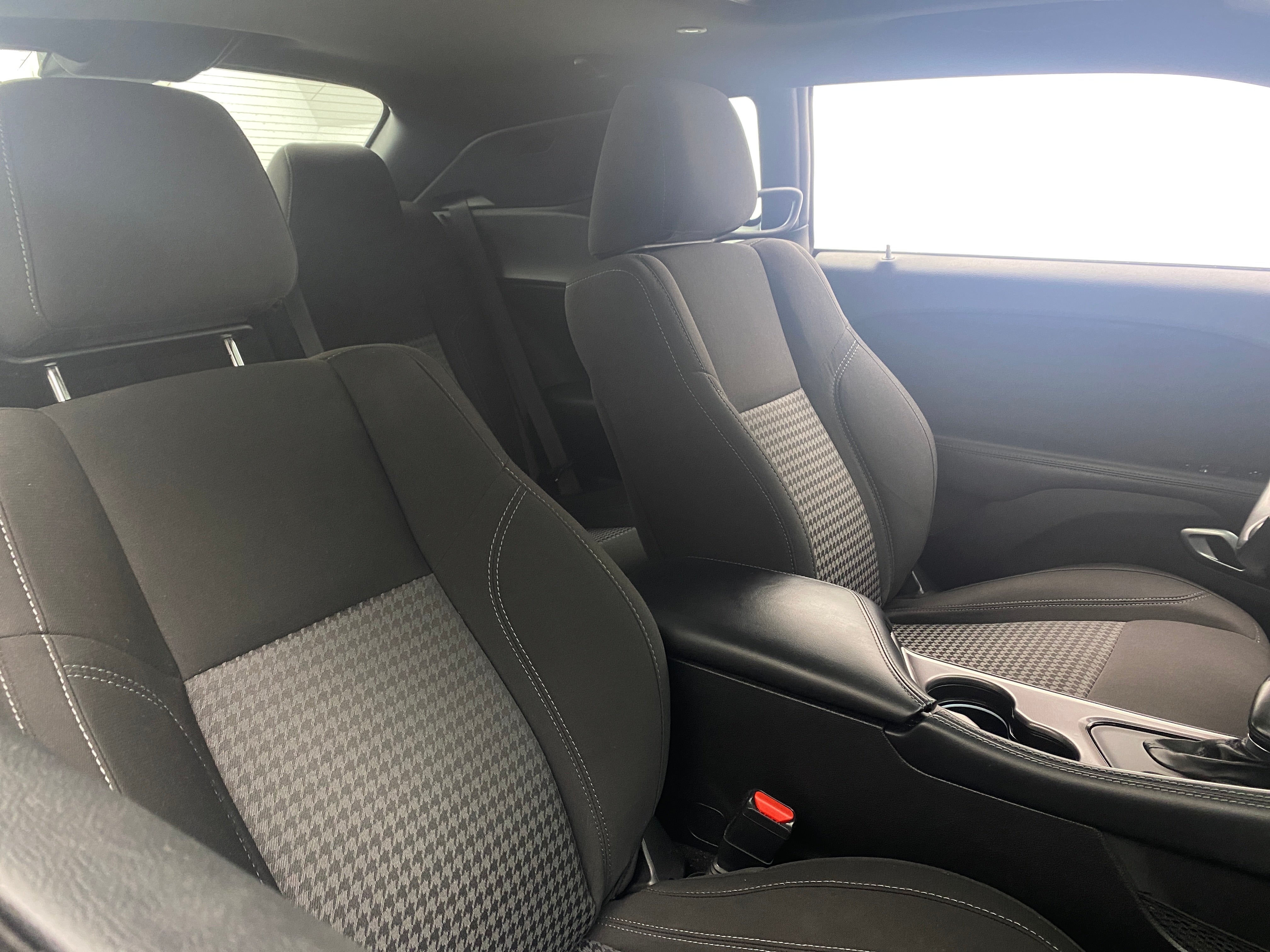 2022 Dodge Challenger SXT 2