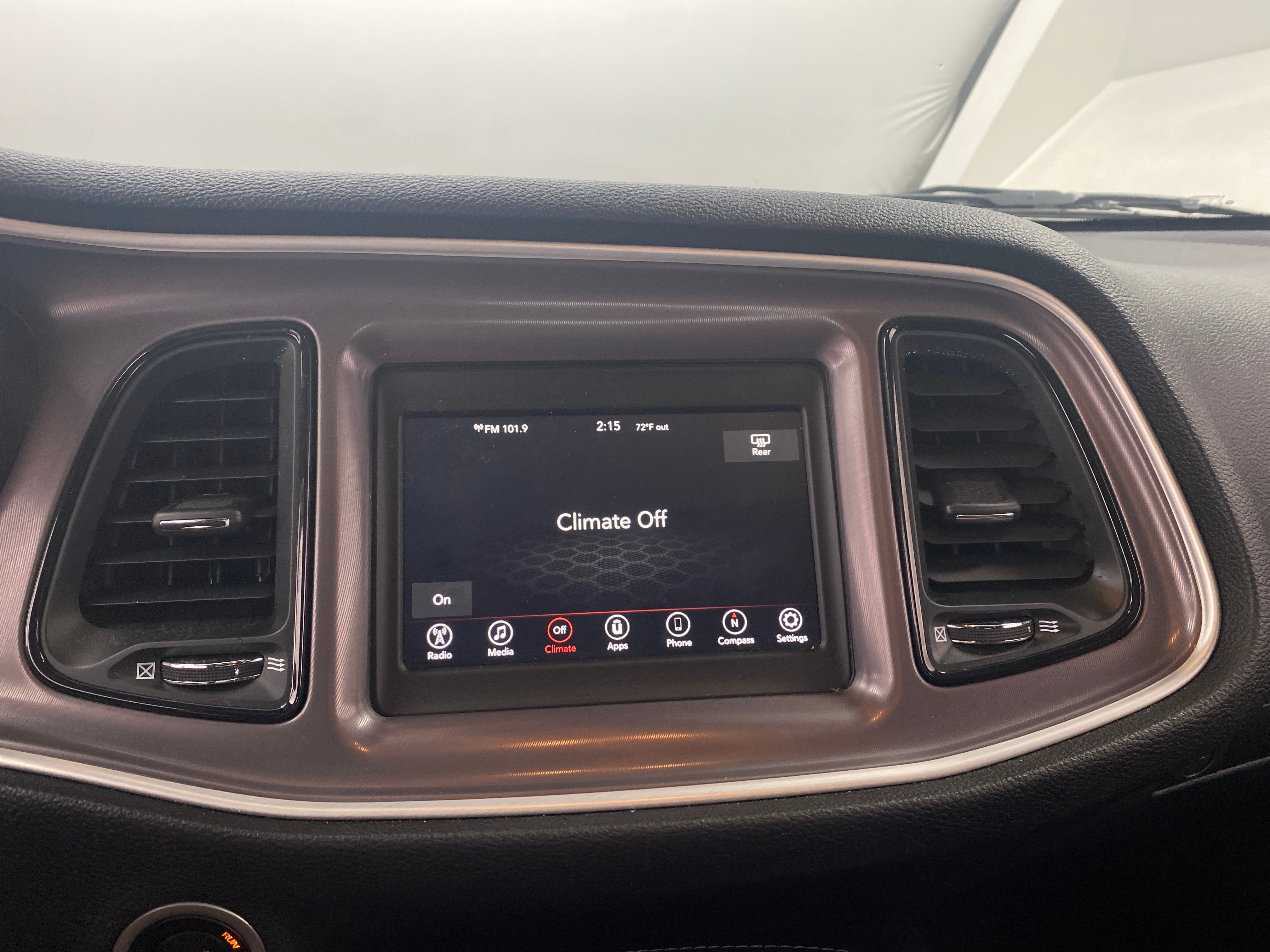 2022 Dodge Challenger SXT 3