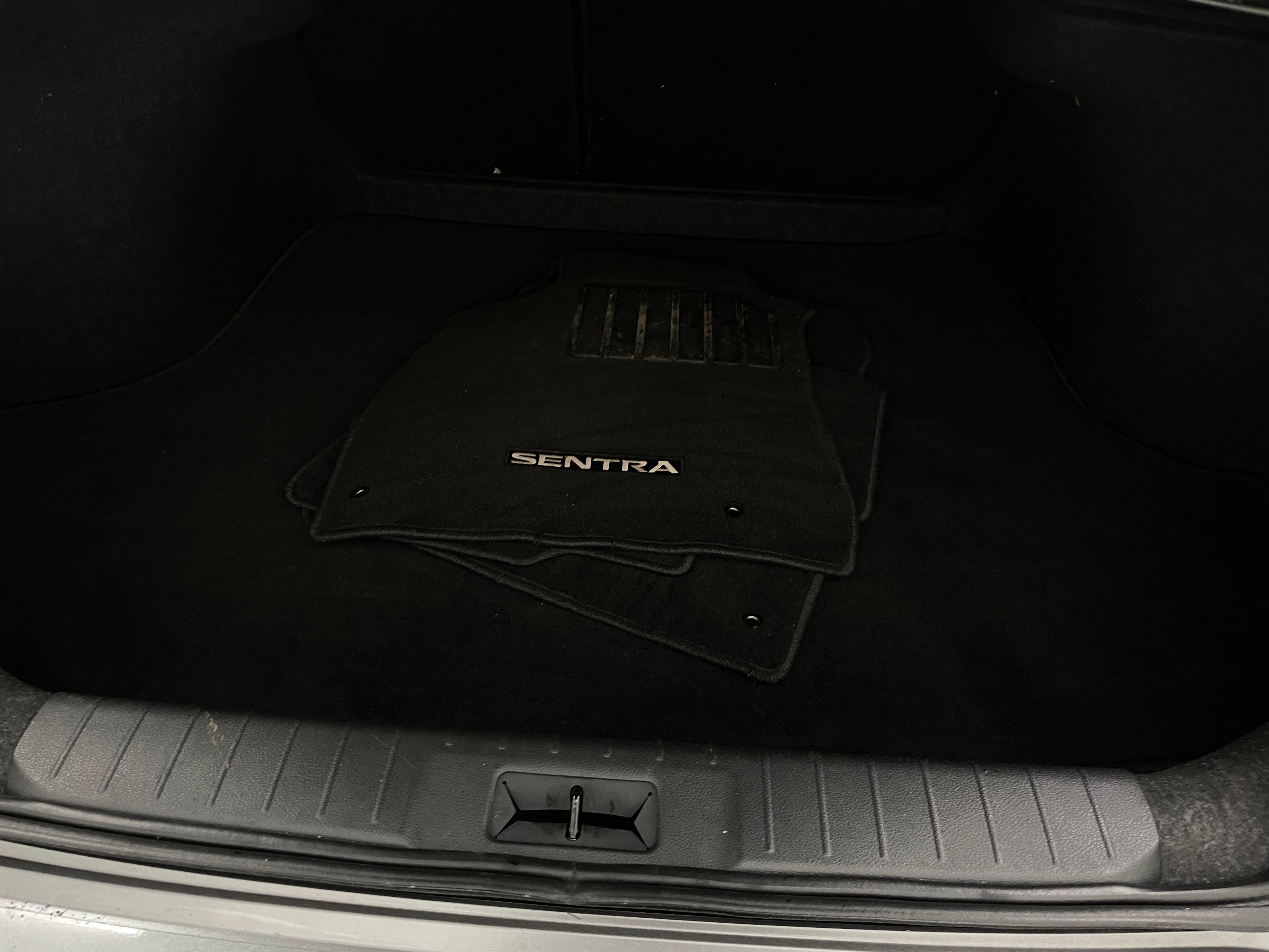 2023 Nissan Sentra SR 7
