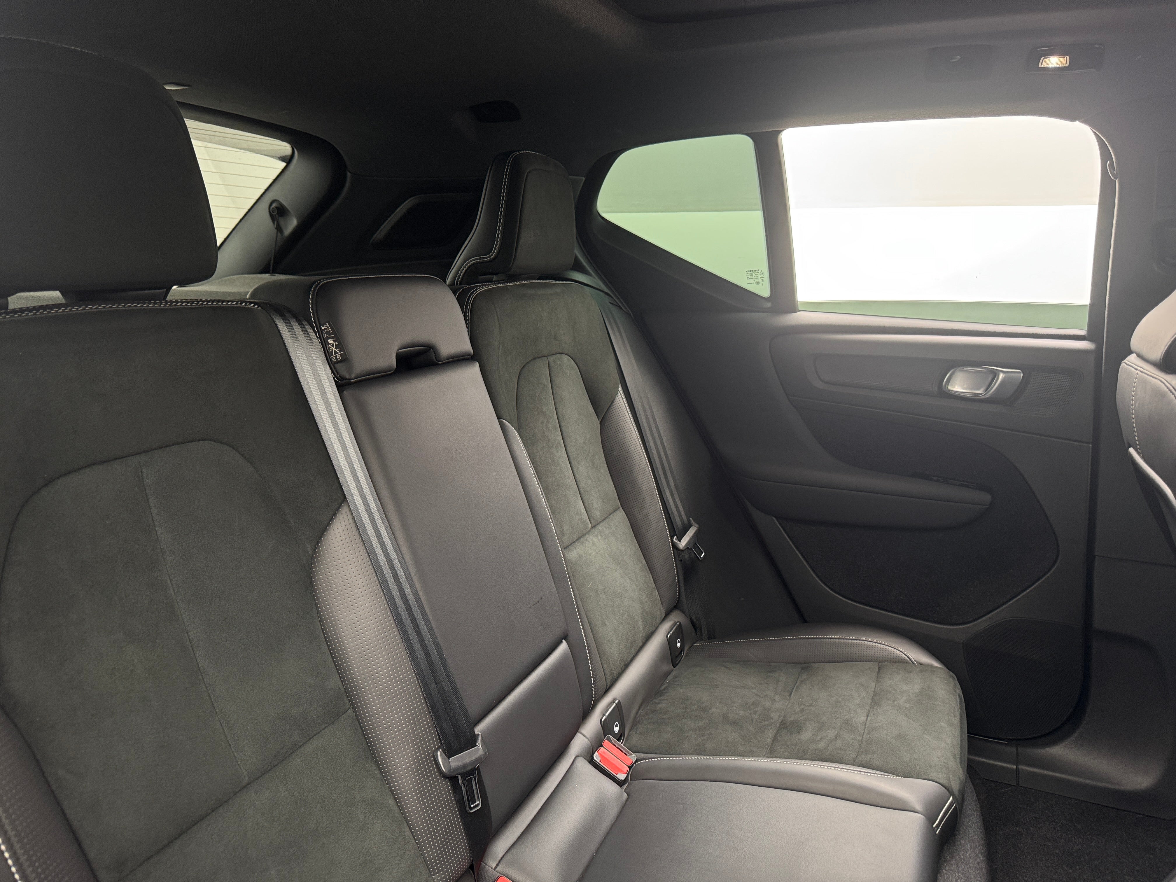 2021 Volvo XC40 Recharge Core 5