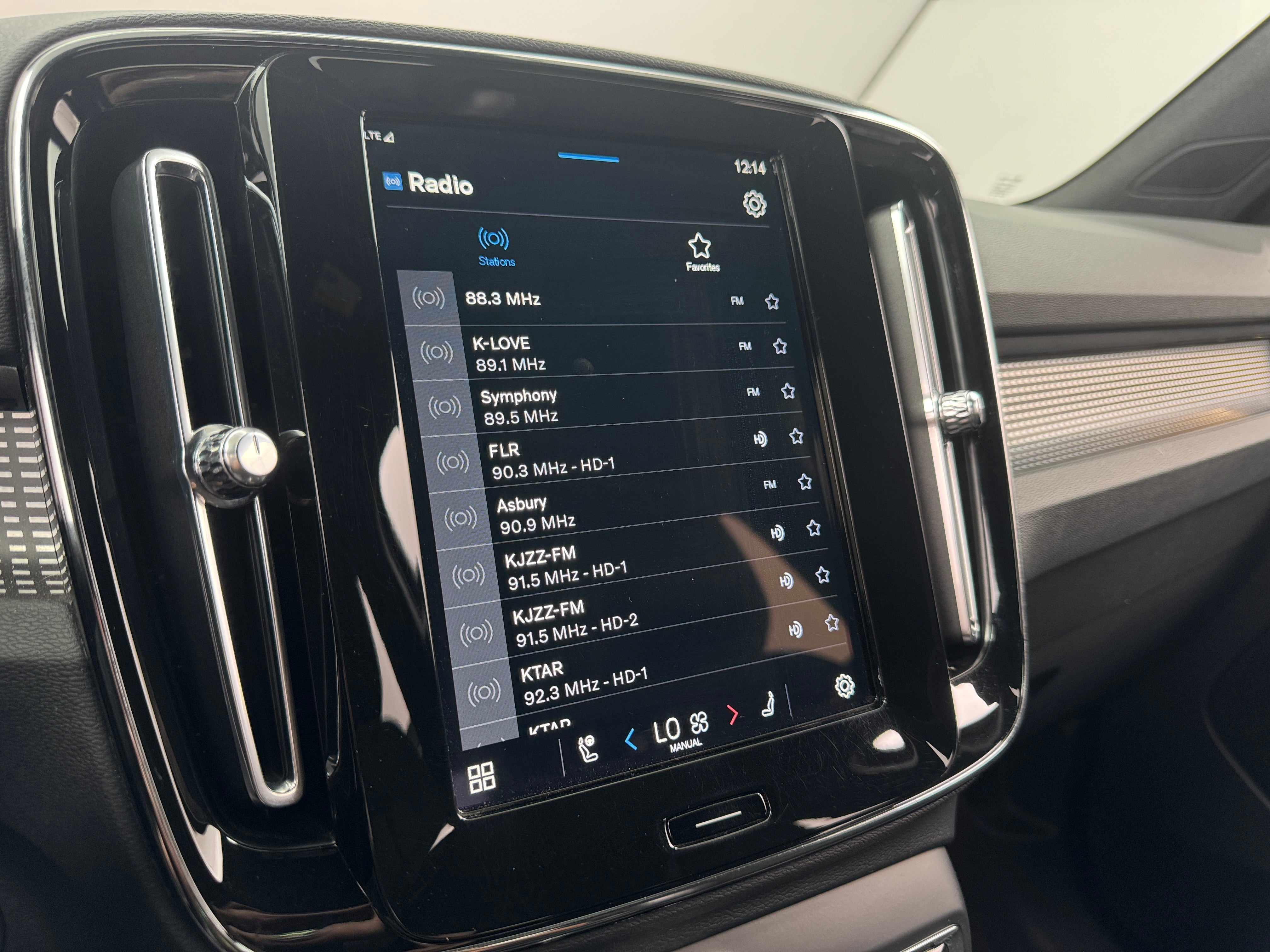 2021 Volvo XC40 Recharge Core 3