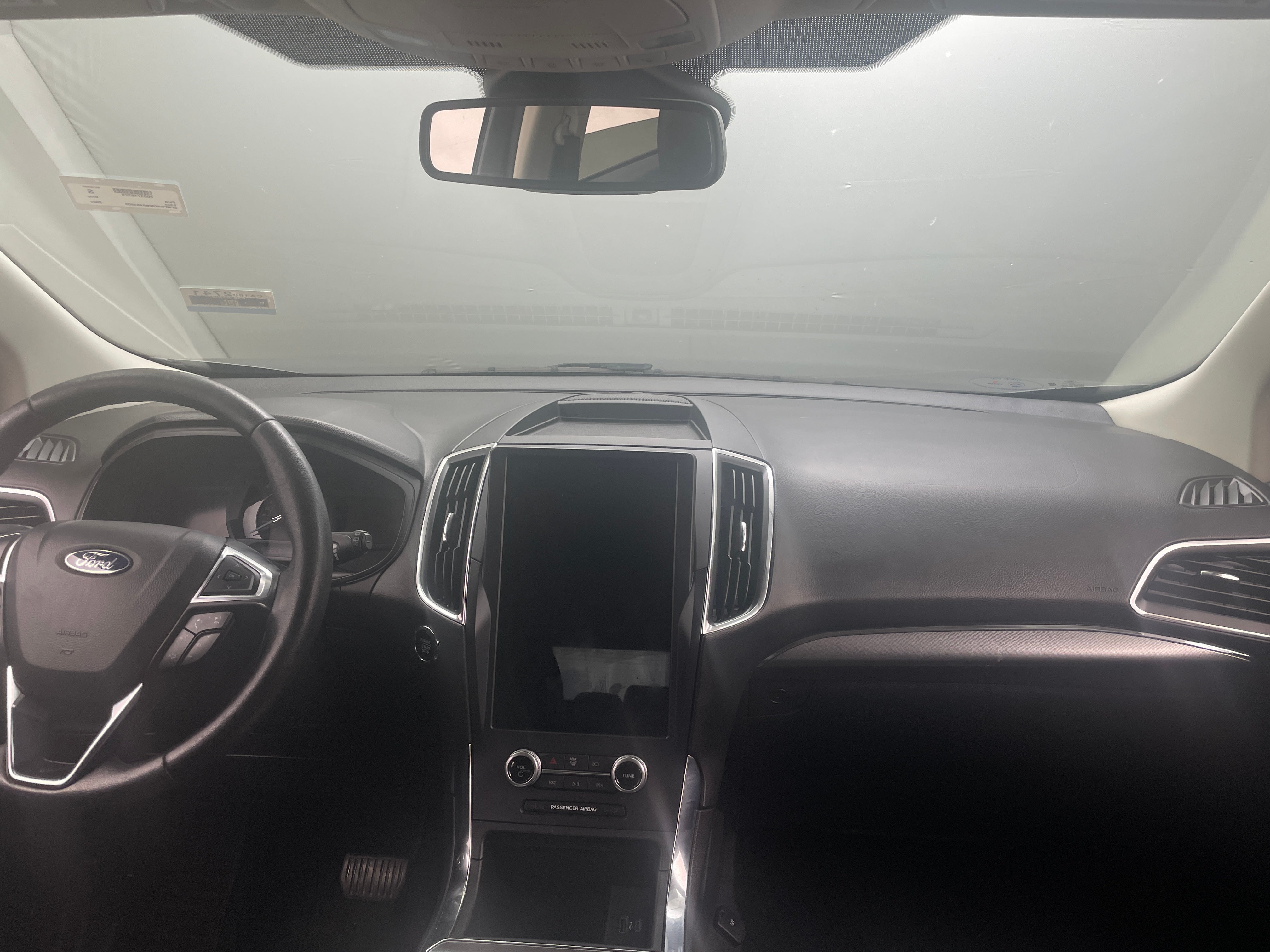 2022 Ford Edge Titanium 2
