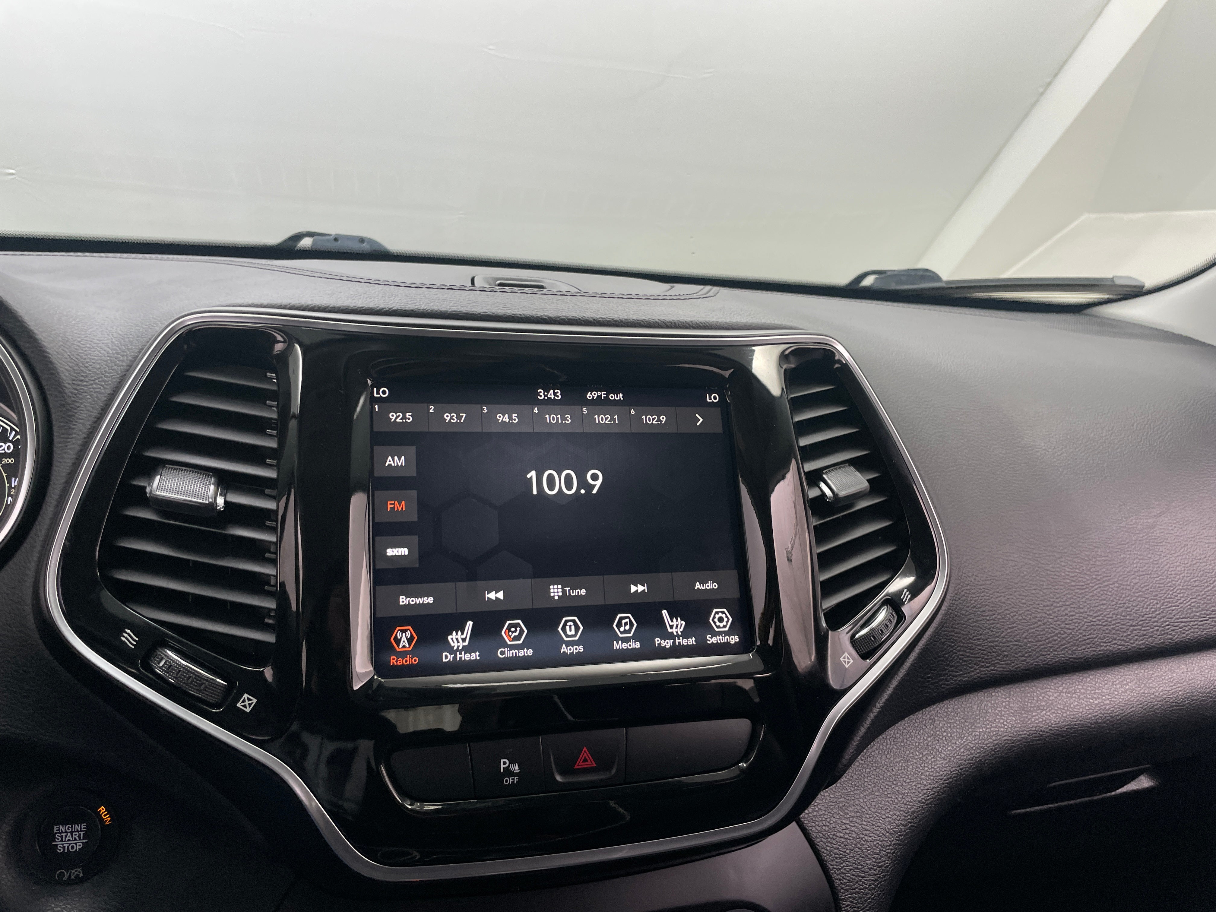 2019 Jeep Cherokee Limited Edition 3