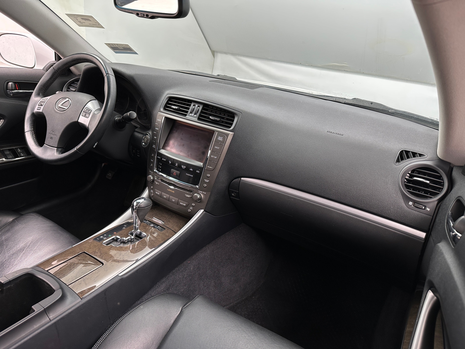 Thumbnail: 2011 Lexus IS - 2