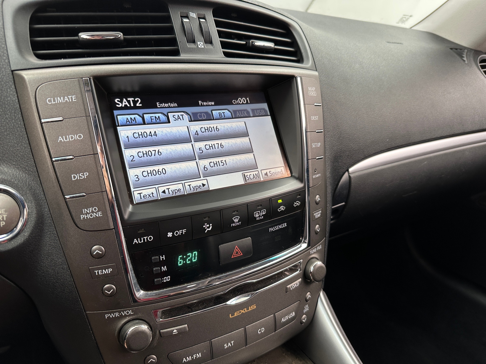 Thumbnail: 2011 Lexus IS - 3