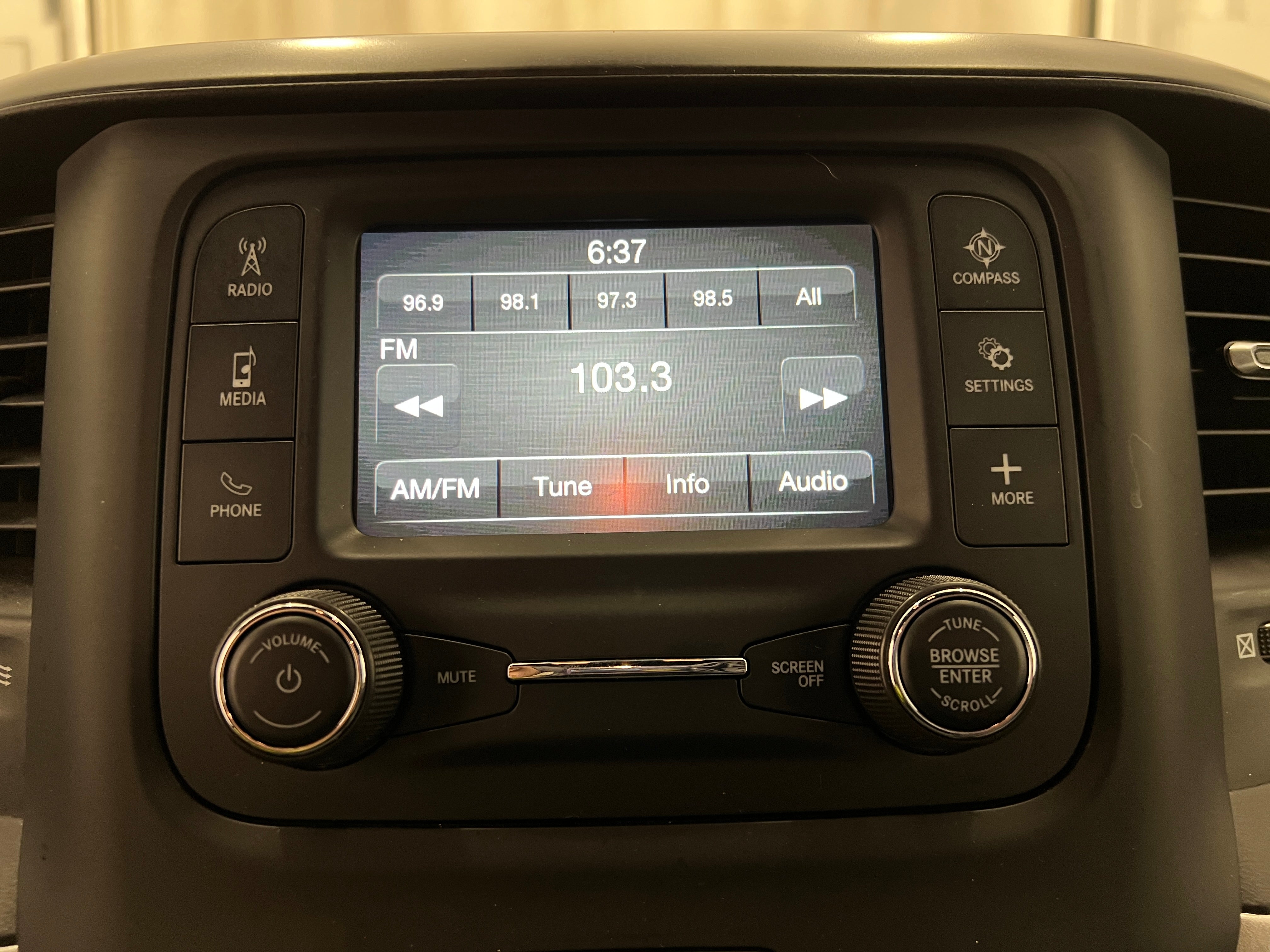 2022 RAM 1500 Lone Star 4