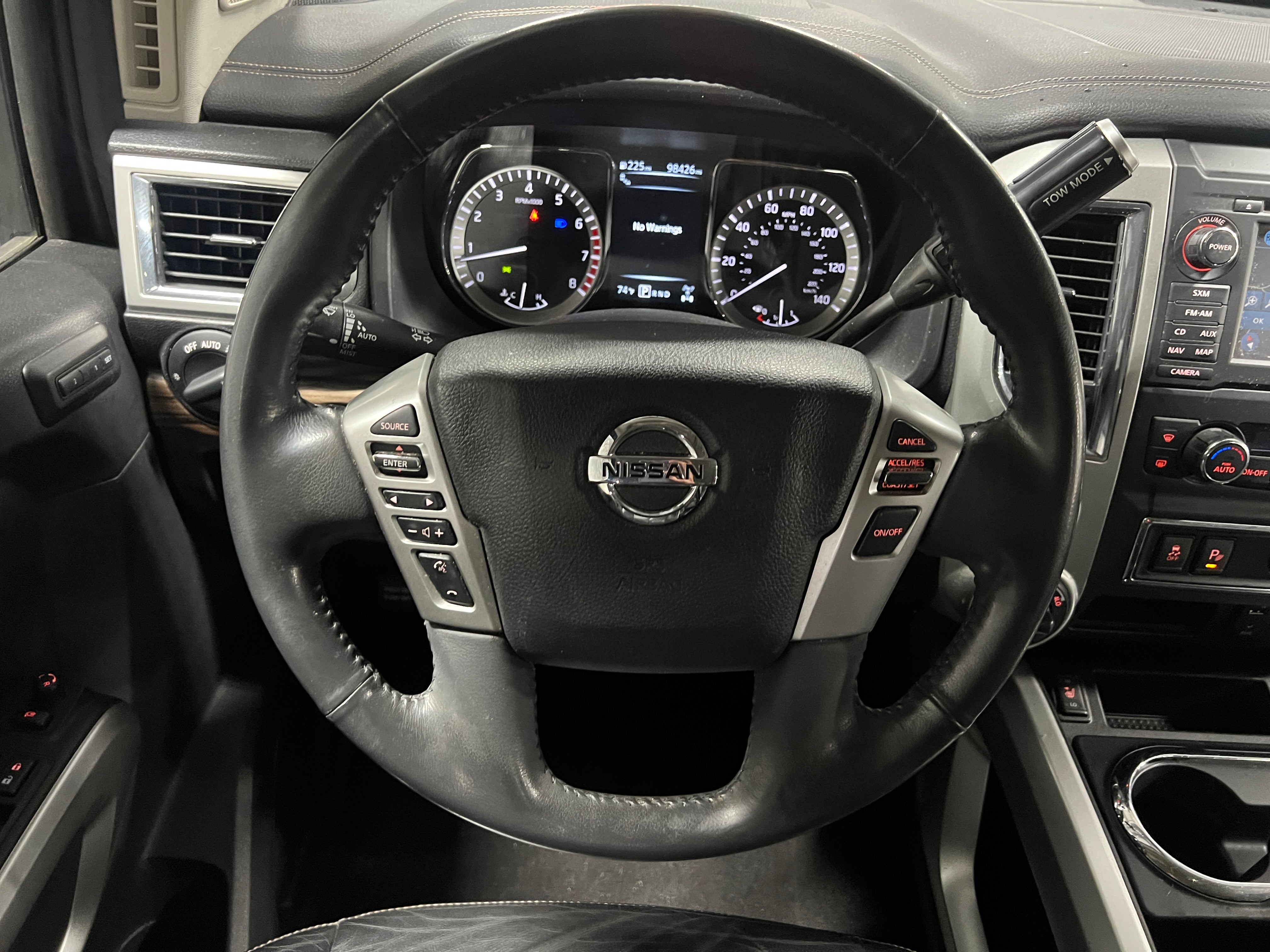 2017 Nissan Titan SL 4