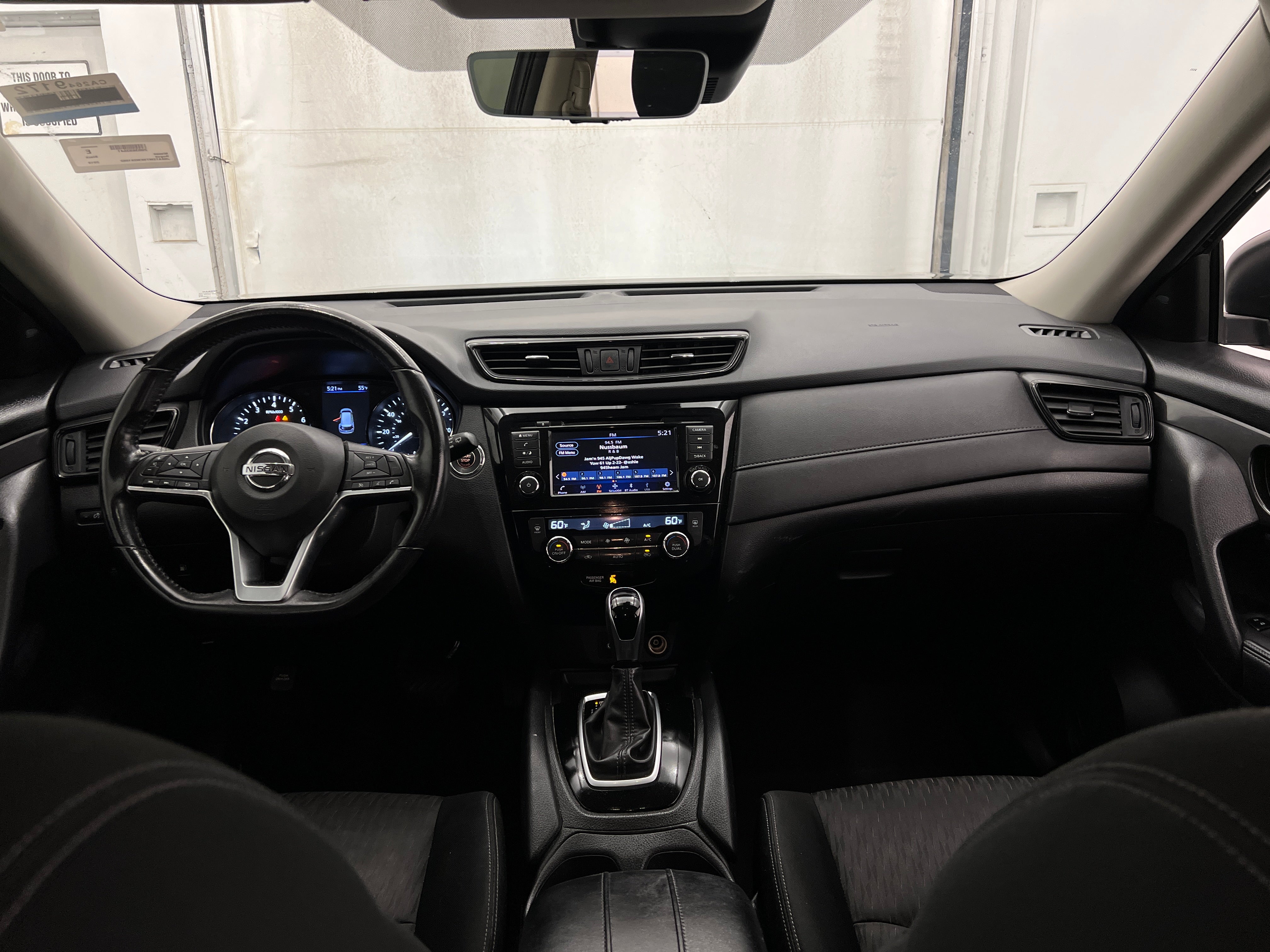 2019 Nissan Rogue SV 3