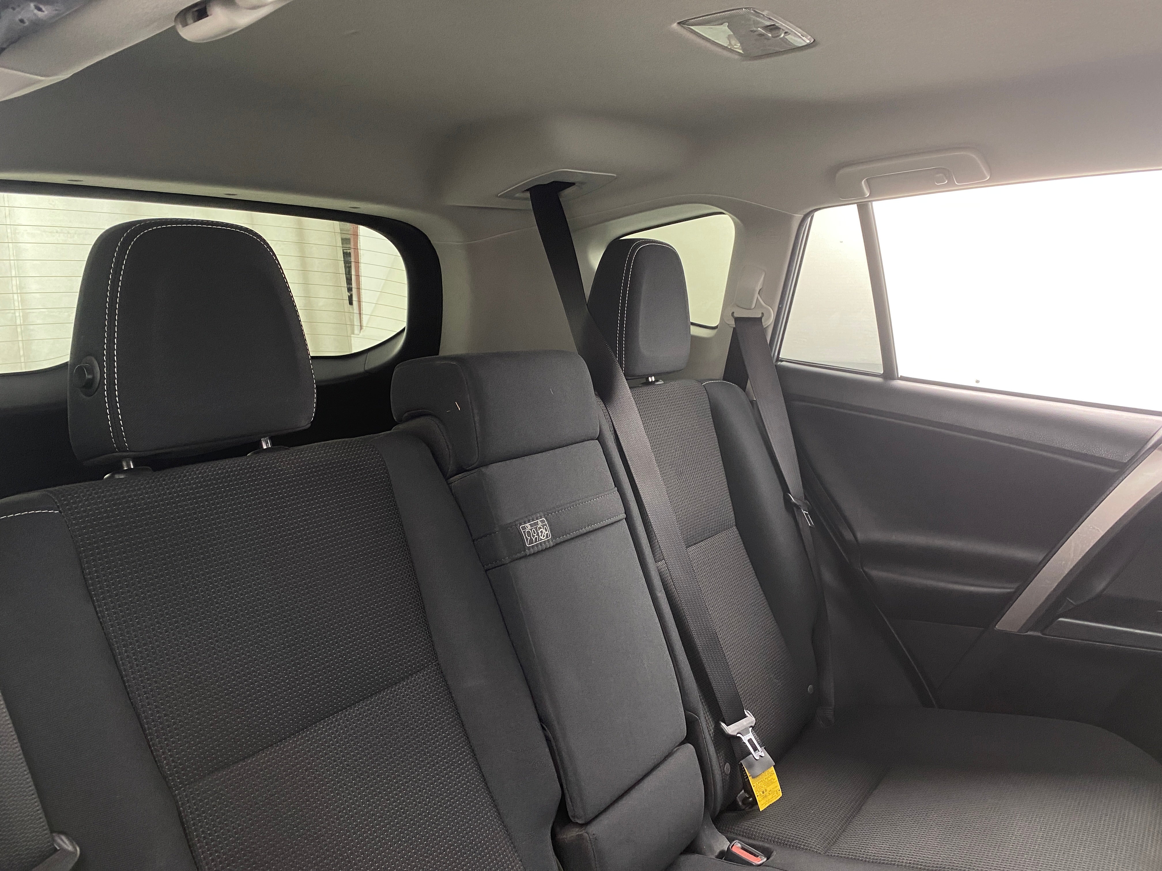 2018 Toyota RAV4 LE 6