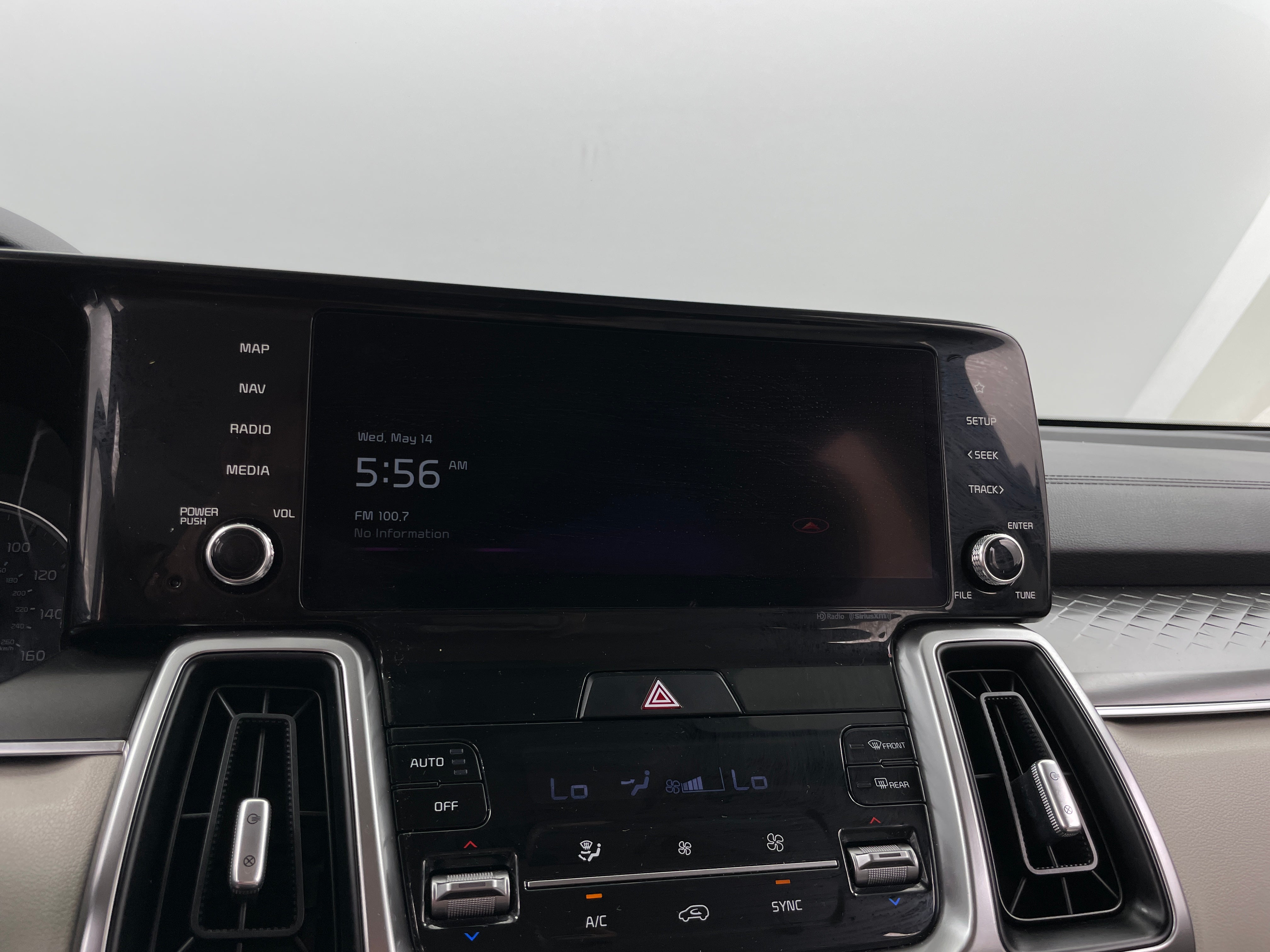 2022 Kia Sorento S 3
