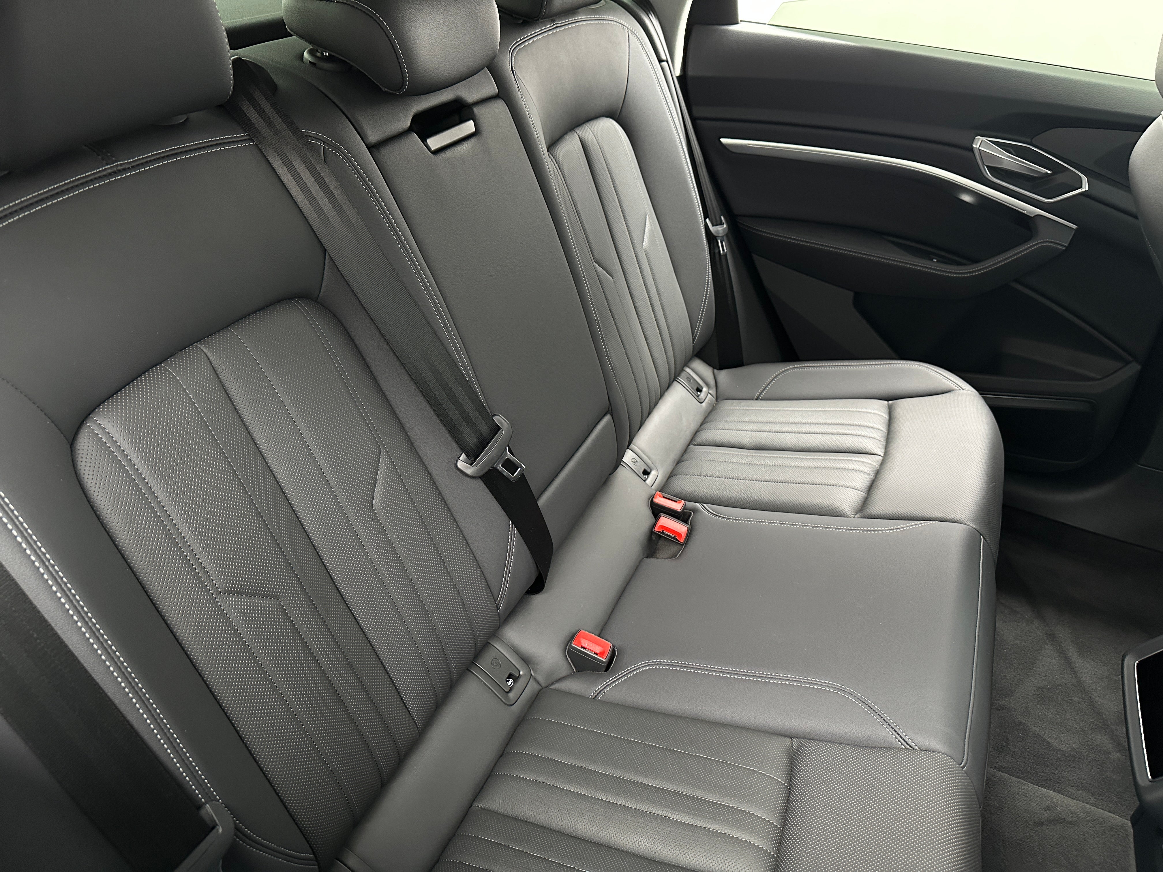 2021 Audi e-tron S Premium Plus 5