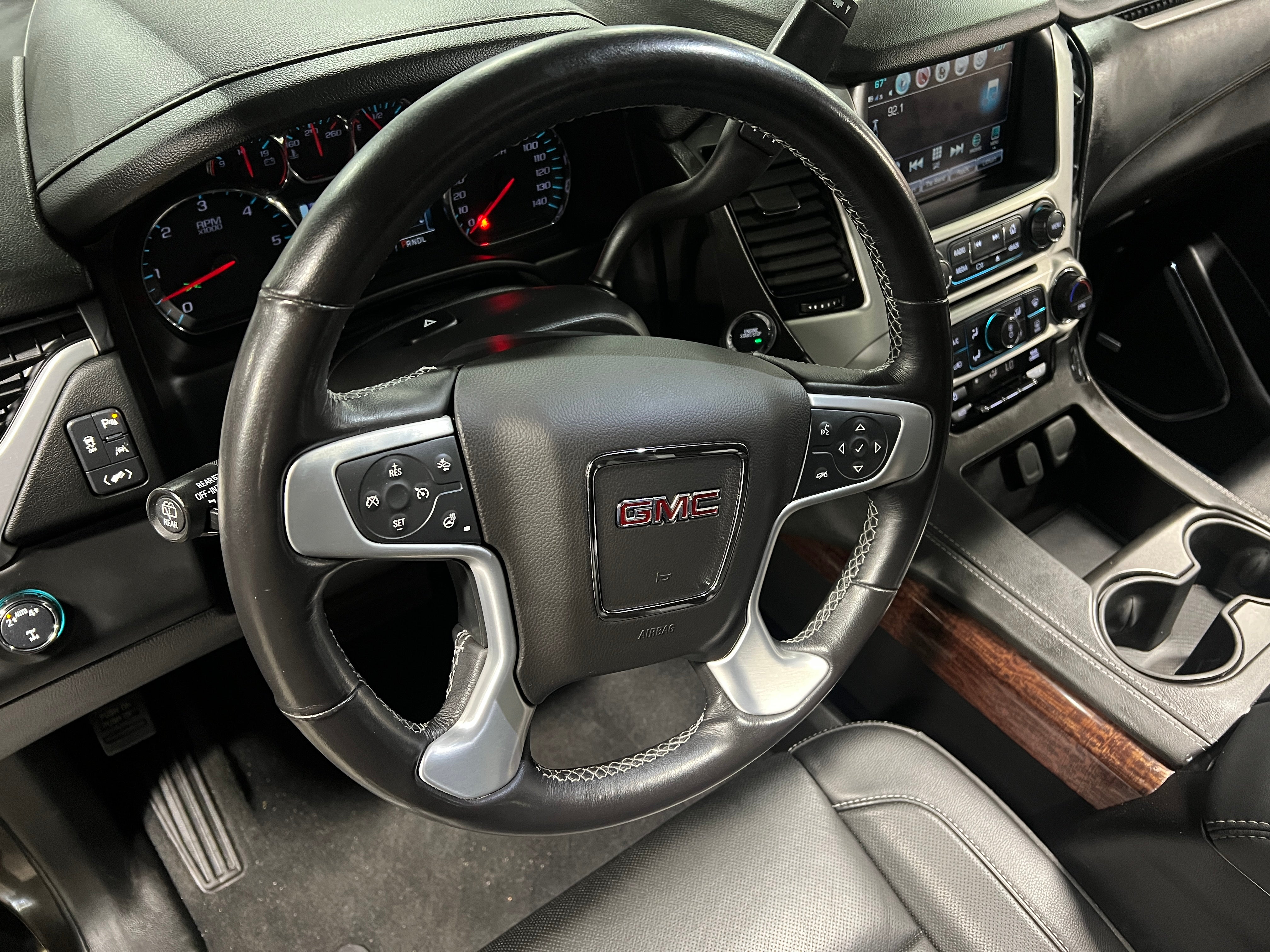 2020 GMC Yukon XL SLT 4
