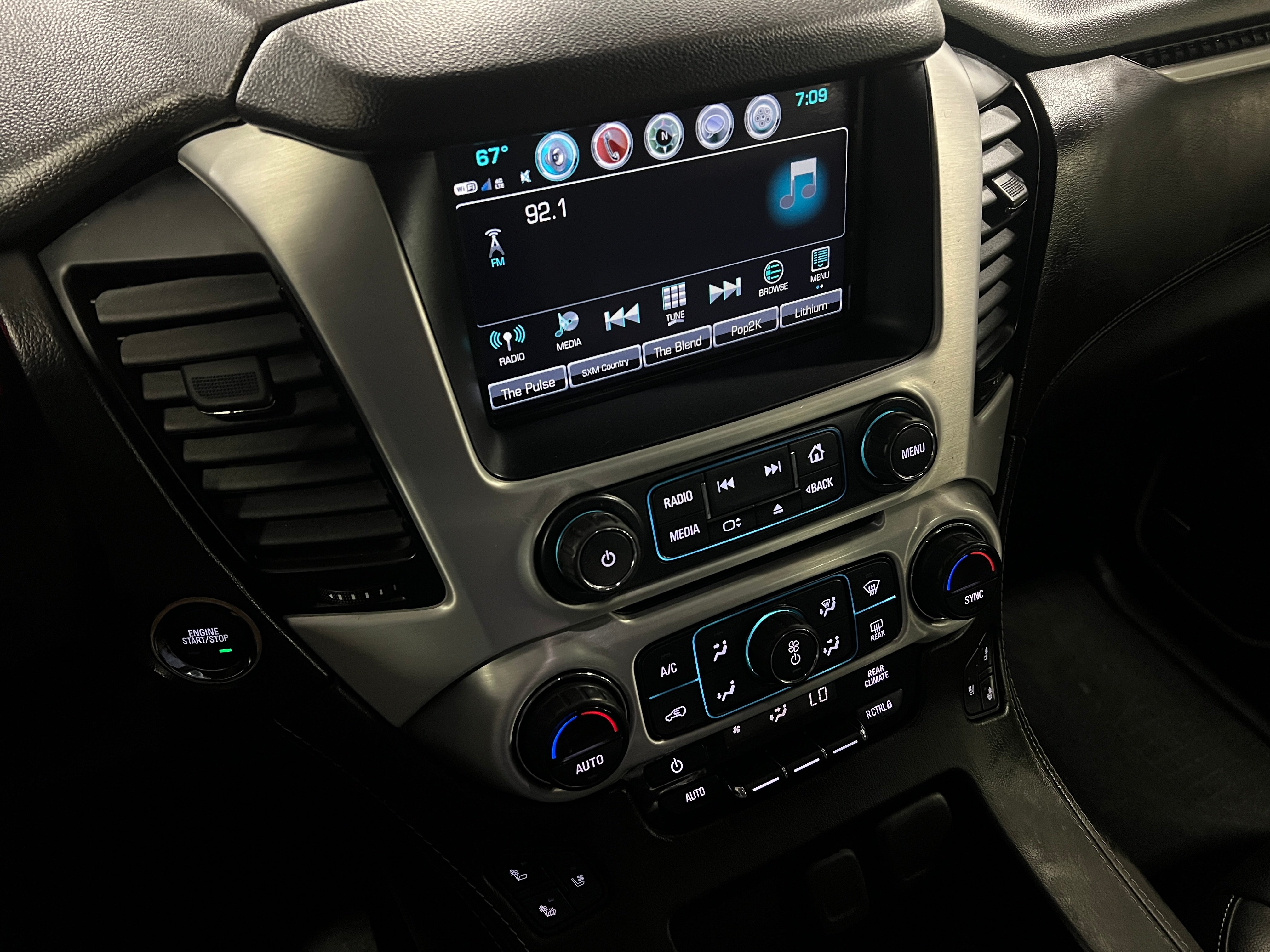 2020 GMC Yukon XL SLT 3