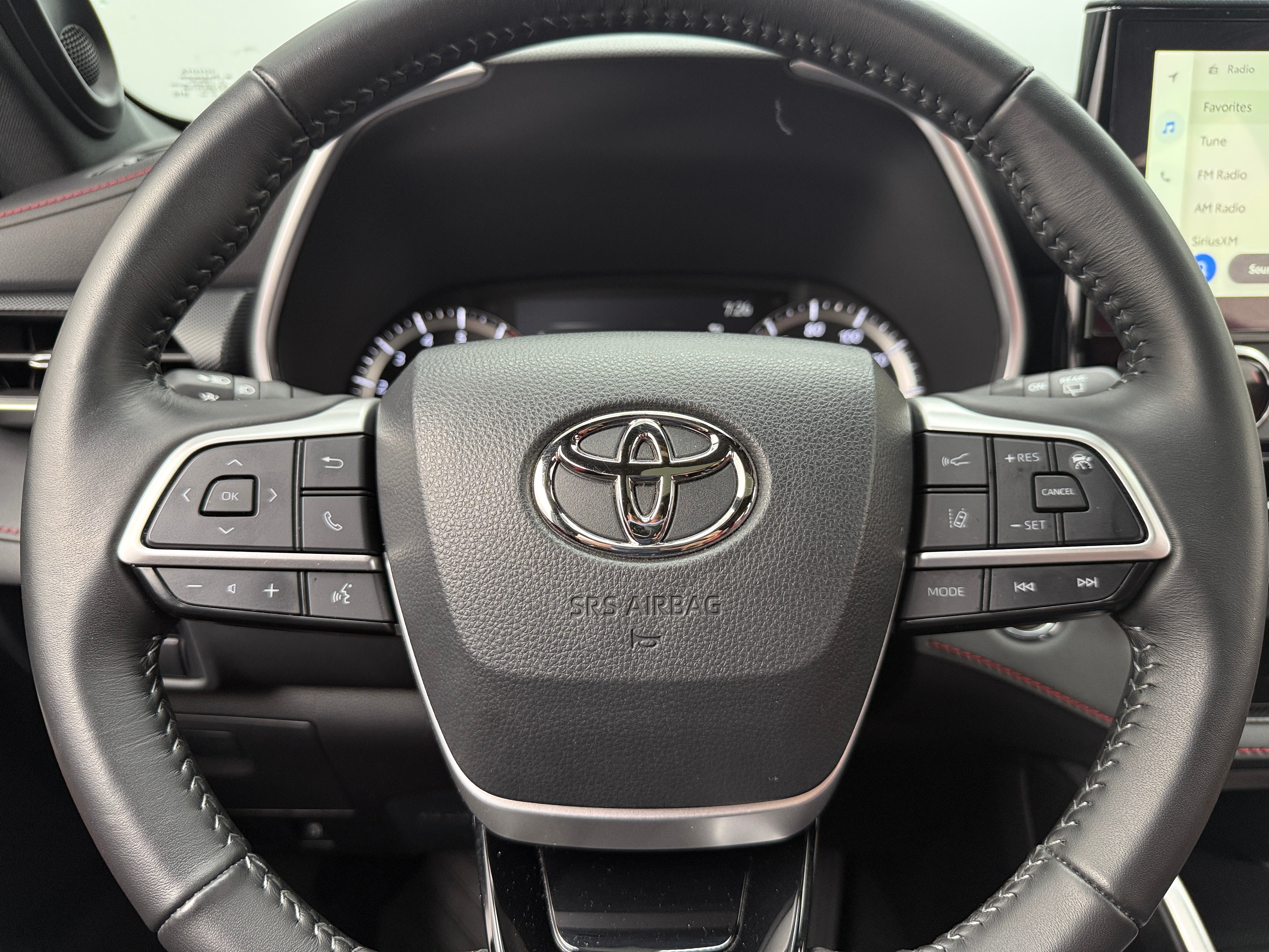 2023 Toyota Highlander XSE 4