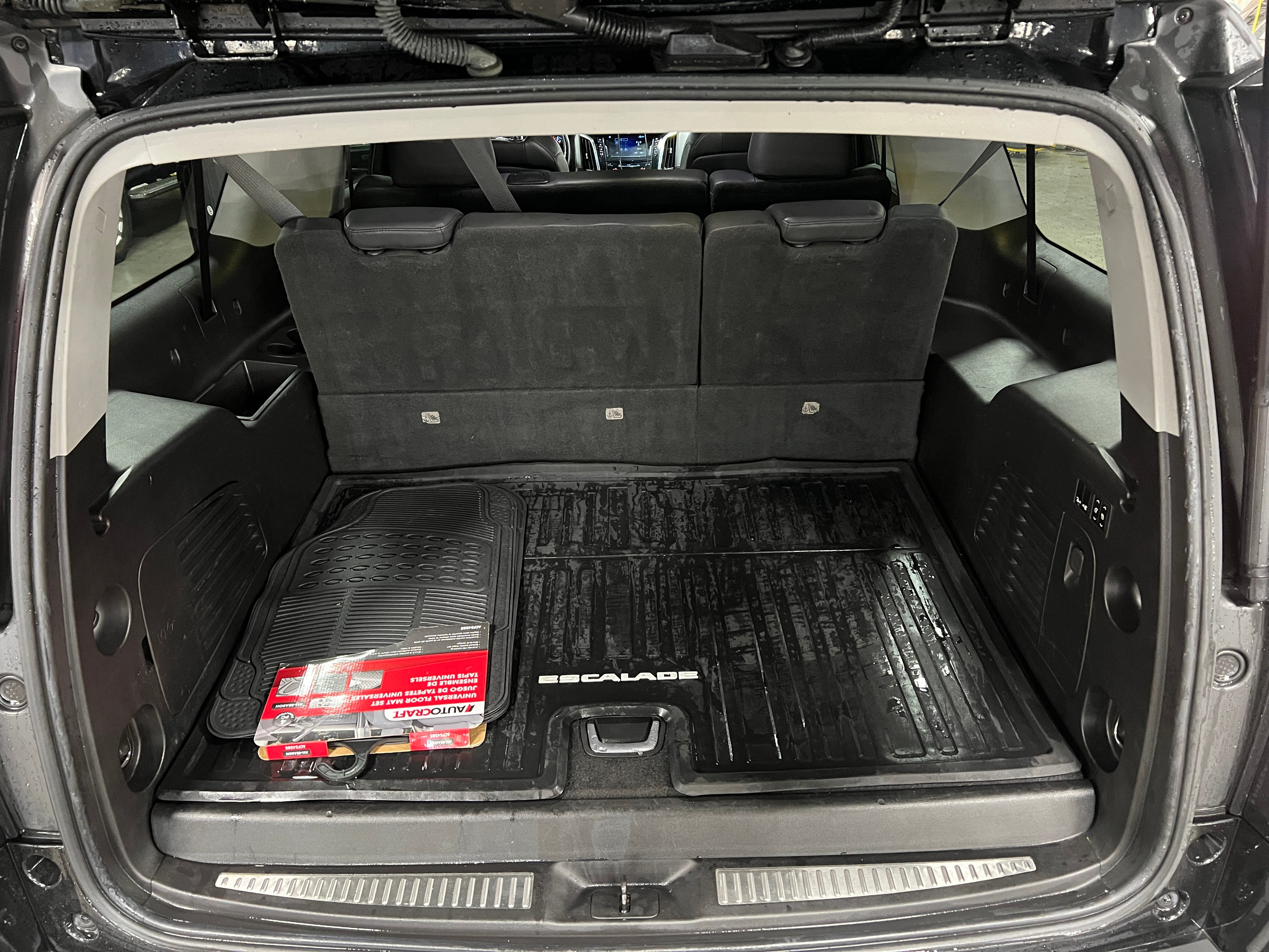 2018 Cadillac Escalade ESV Luxury 6