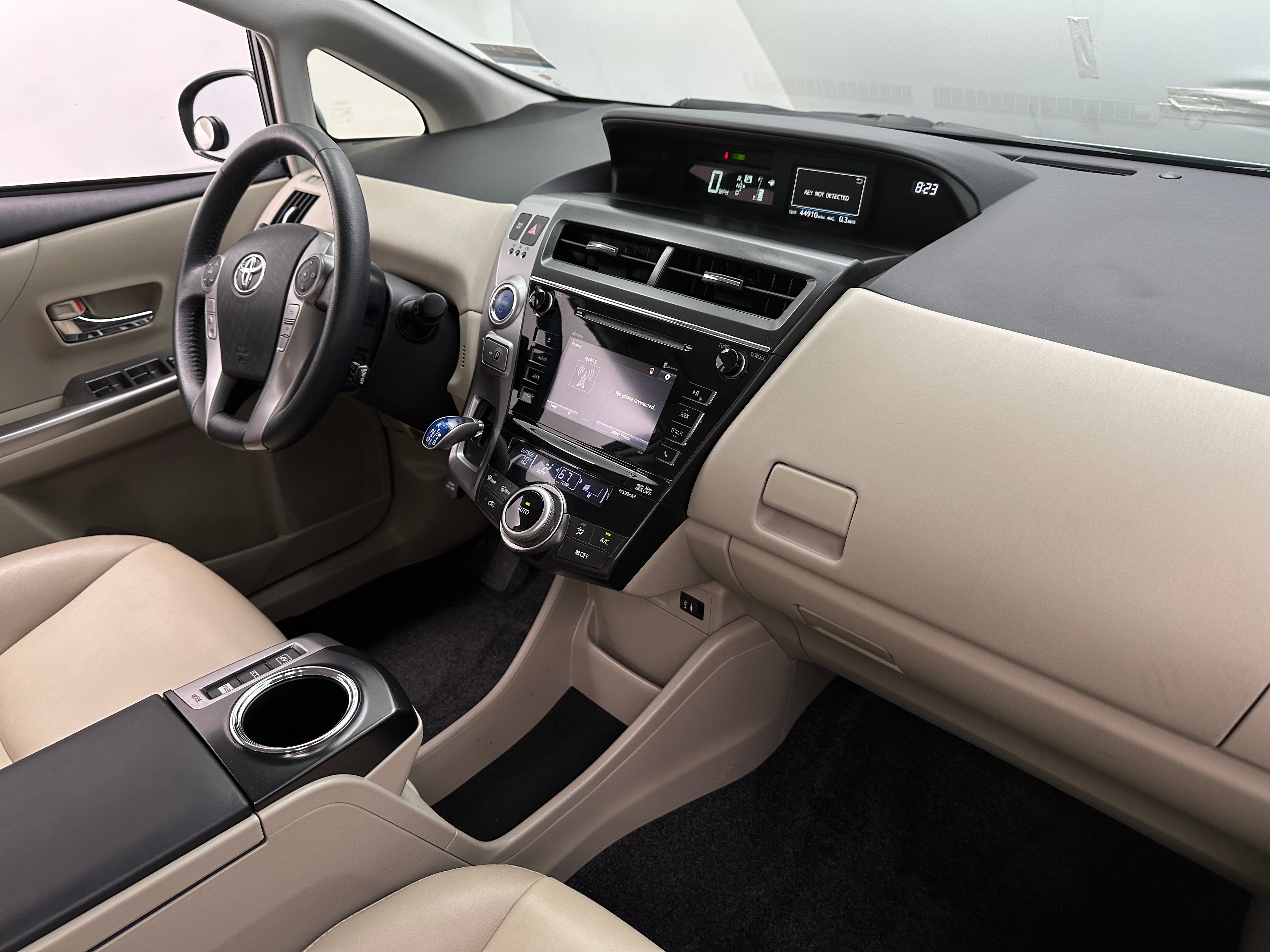2015 Toyota Prius v Four 2