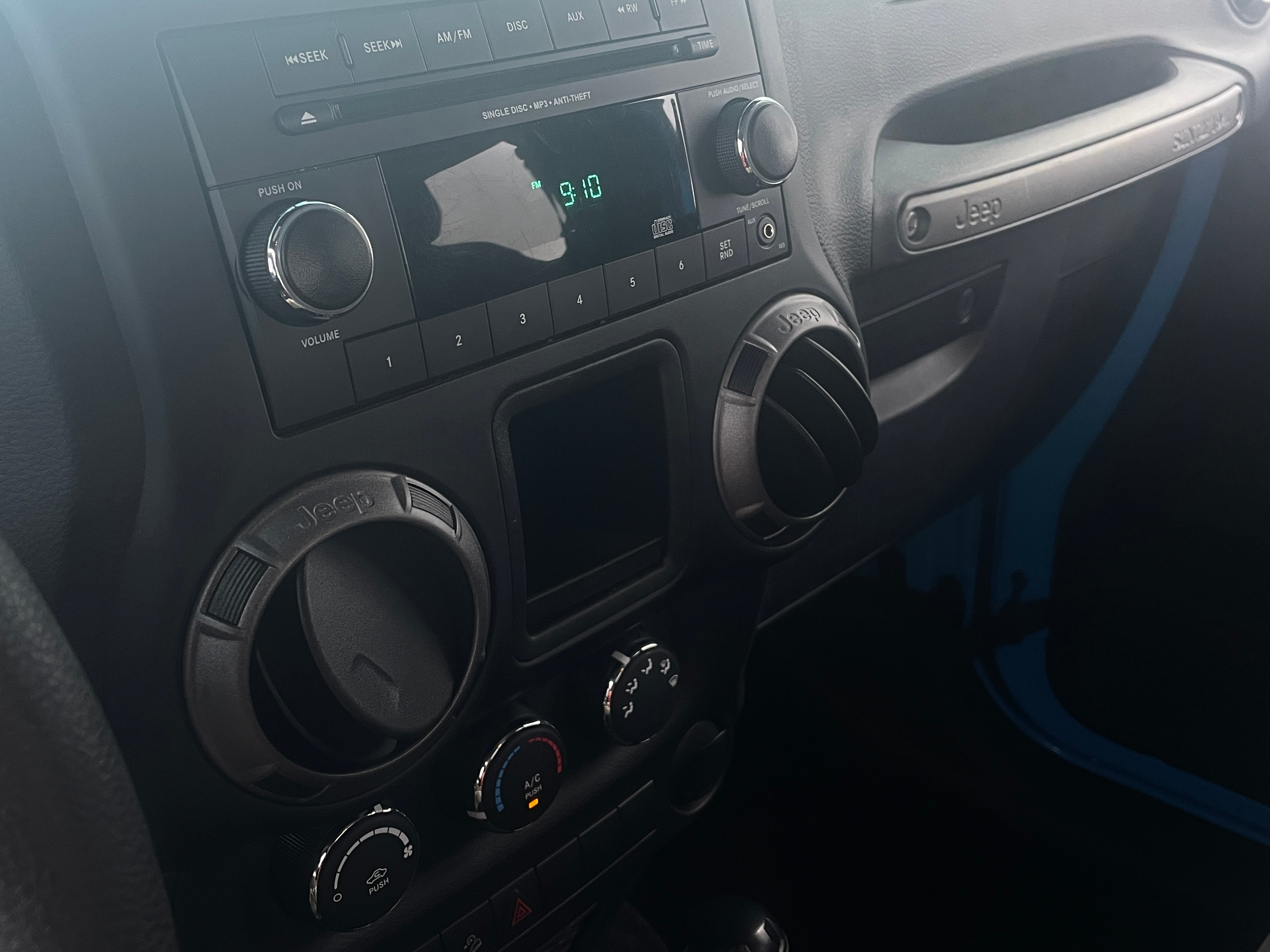 2017 Jeep Wrangler Sport 3