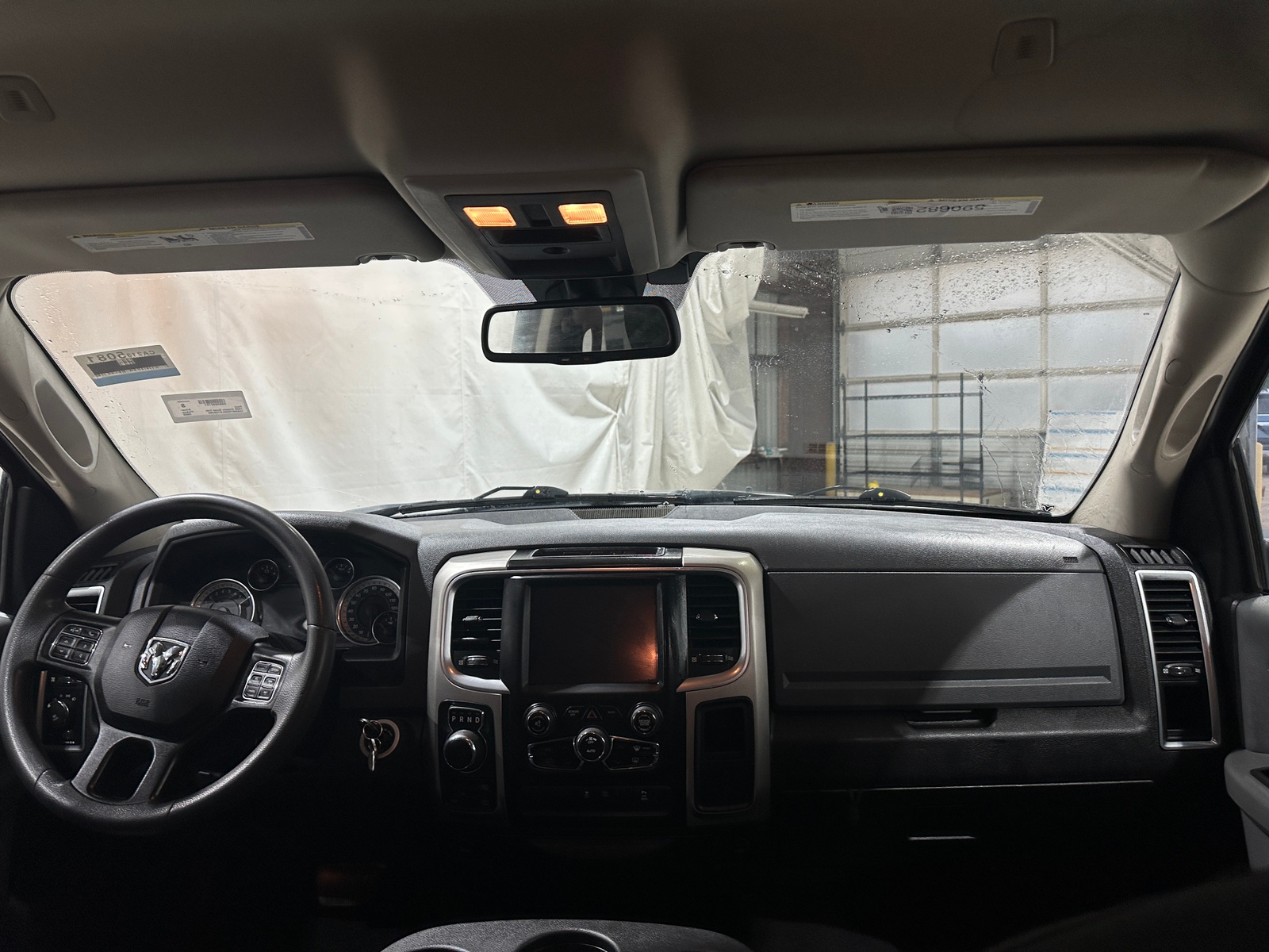 Thumbnail: 2020 RAM 1500 Classic - 3