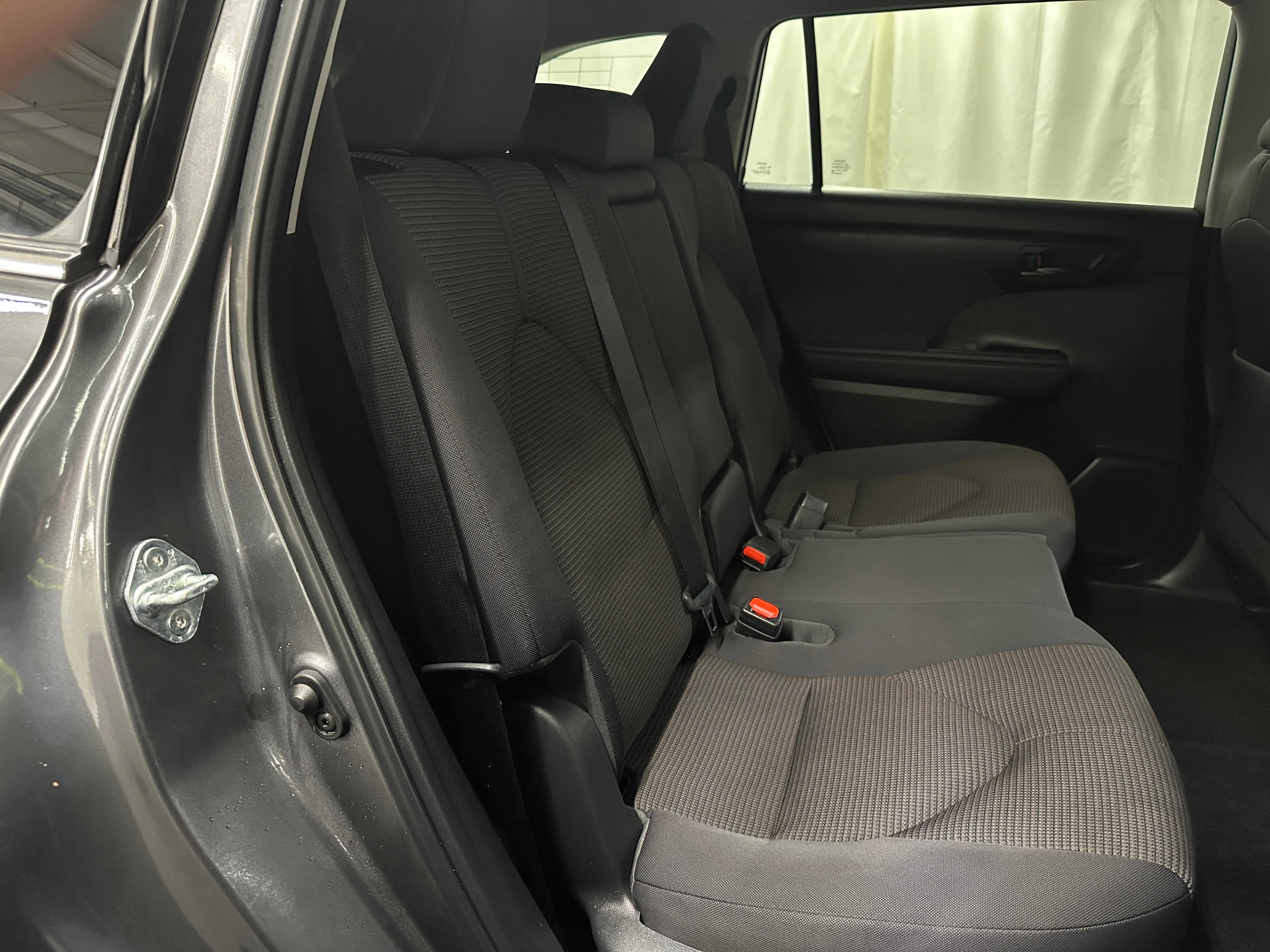 2023 Toyota Highlander L 6