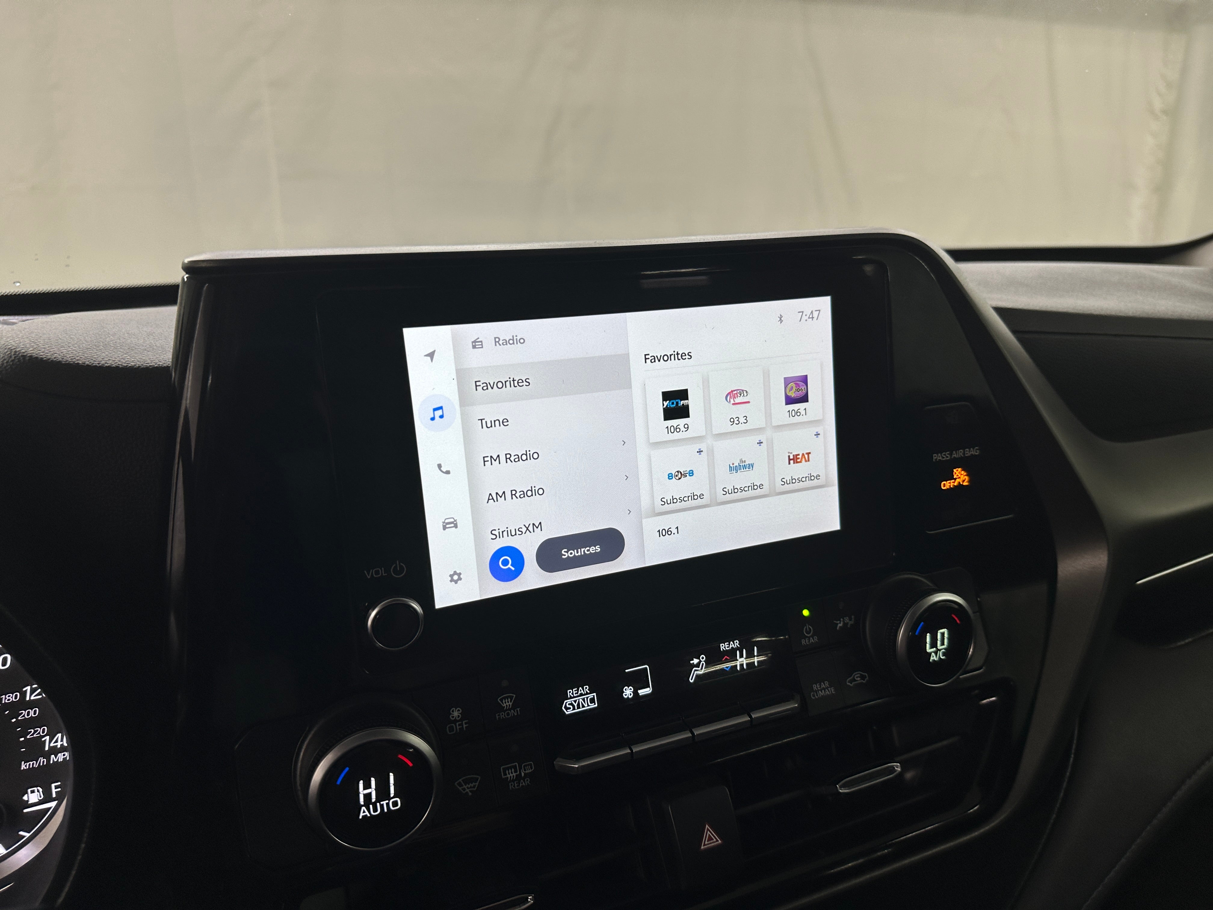 2023 Toyota Highlander L 4