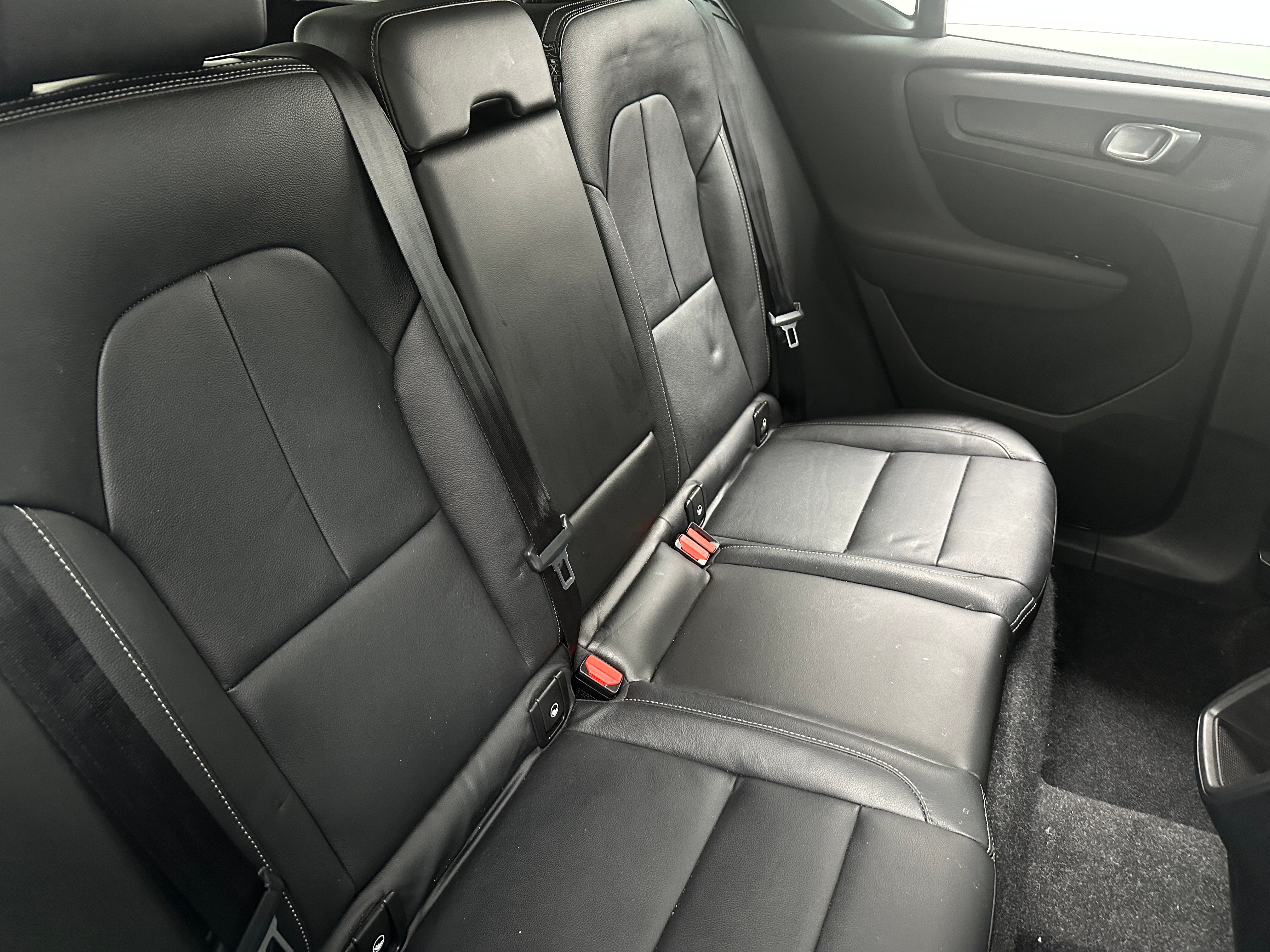 2019 Volvo XC40 T5 Momentum 5