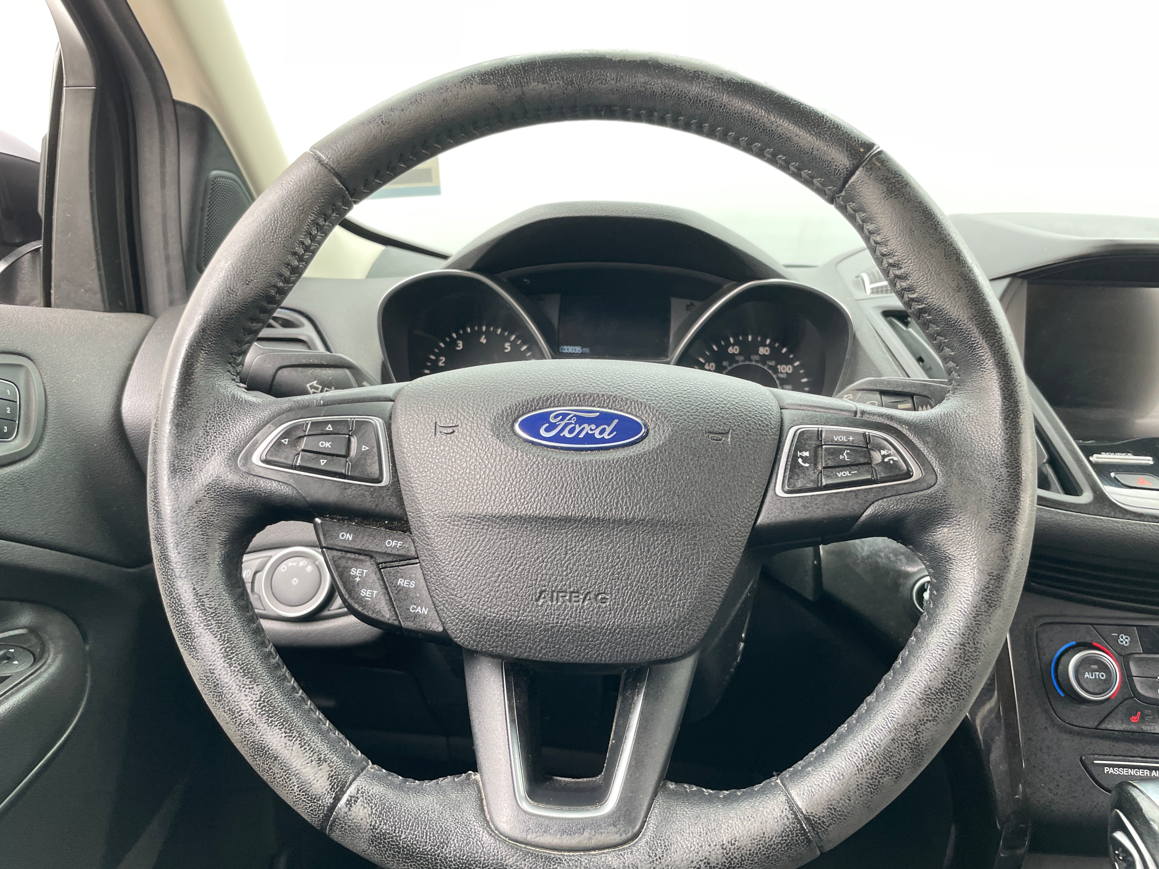 Thumbnail: 2019 Ford Escape - 4