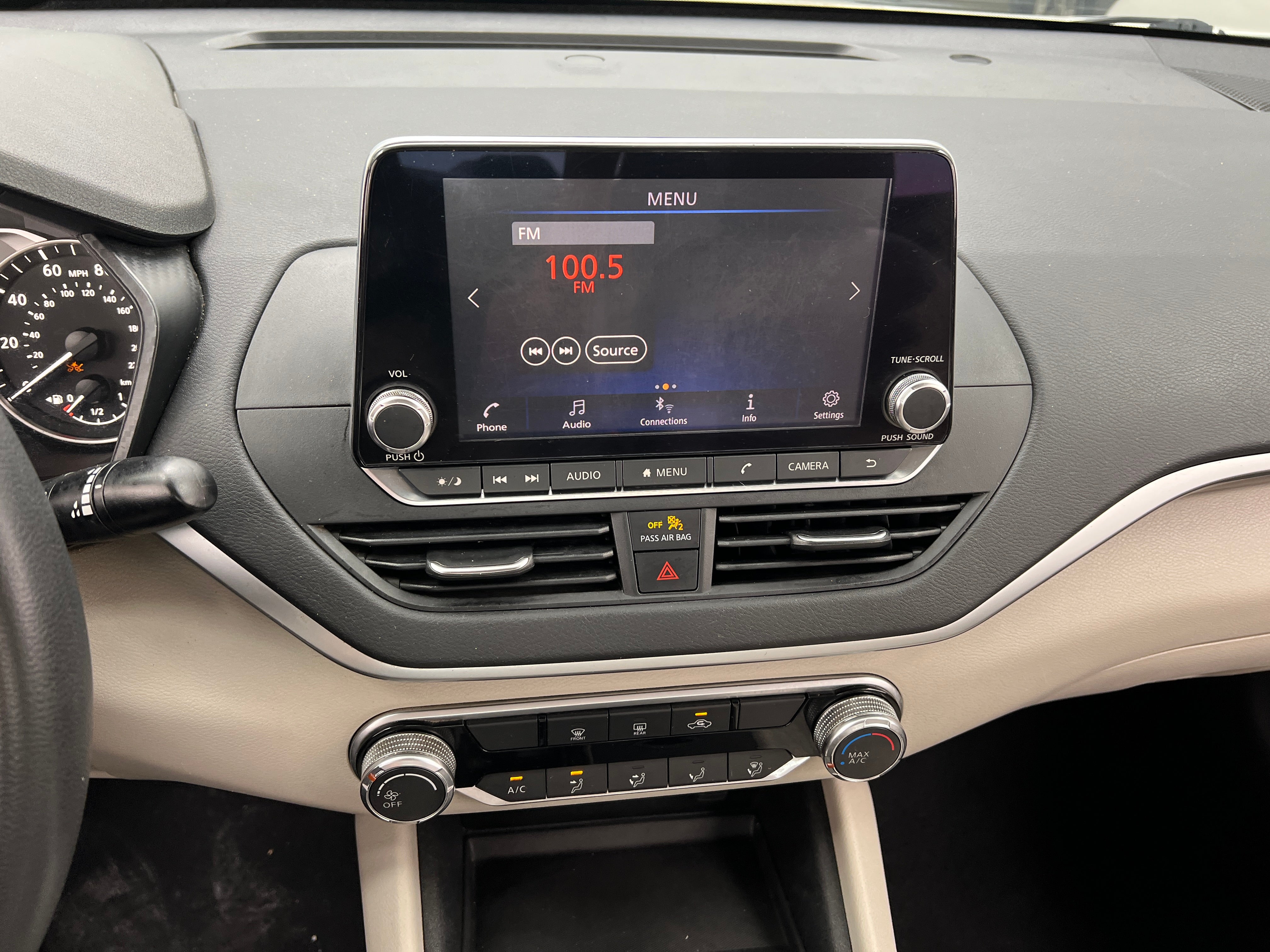 2019 Nissan Altima S 4