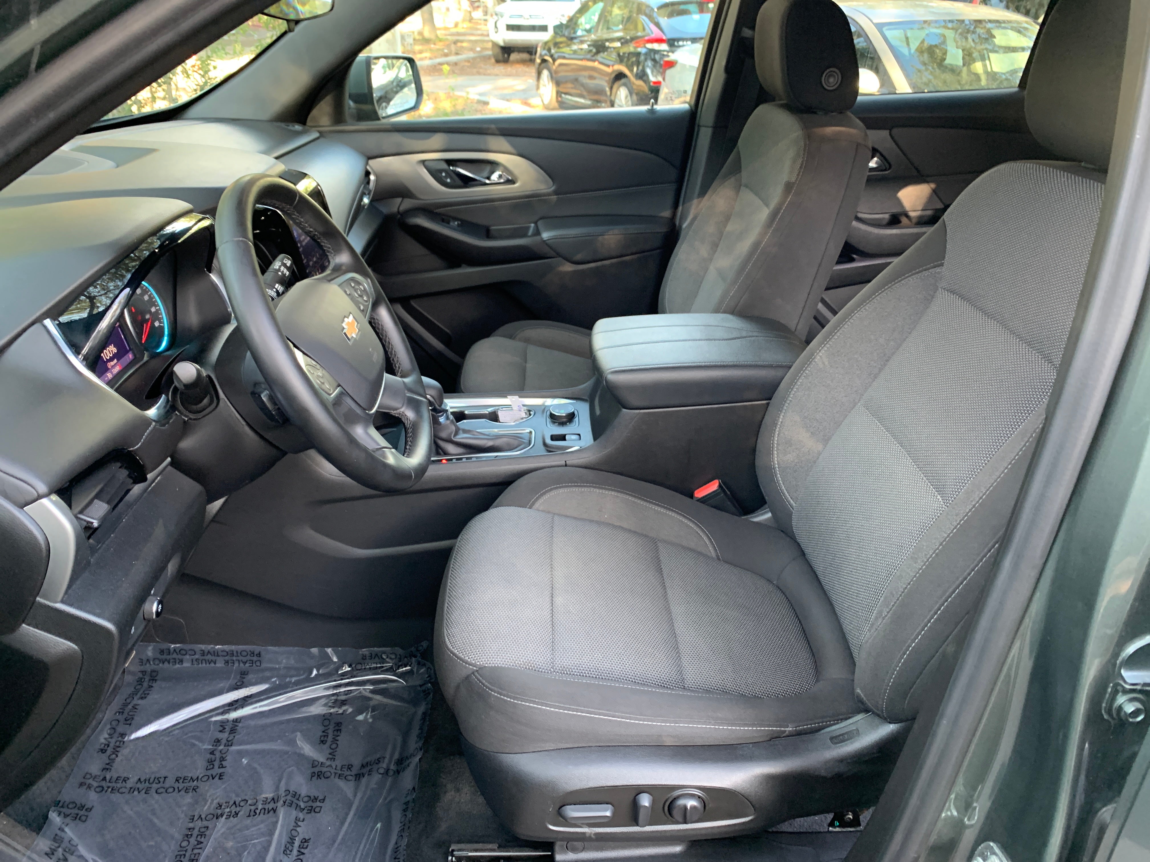 2023 Chevrolet Traverse LT 2