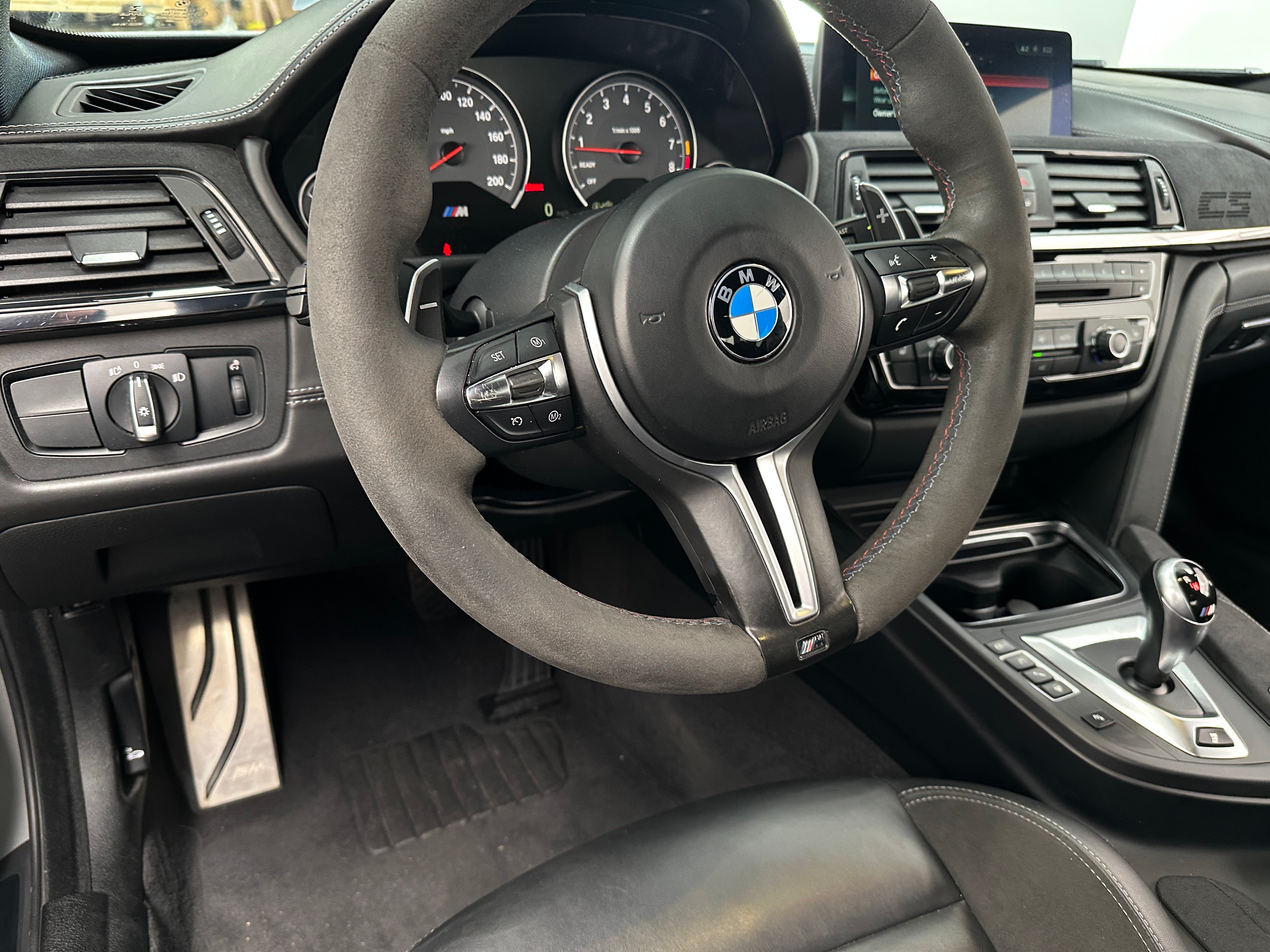 2019 BMW M4 CS 3