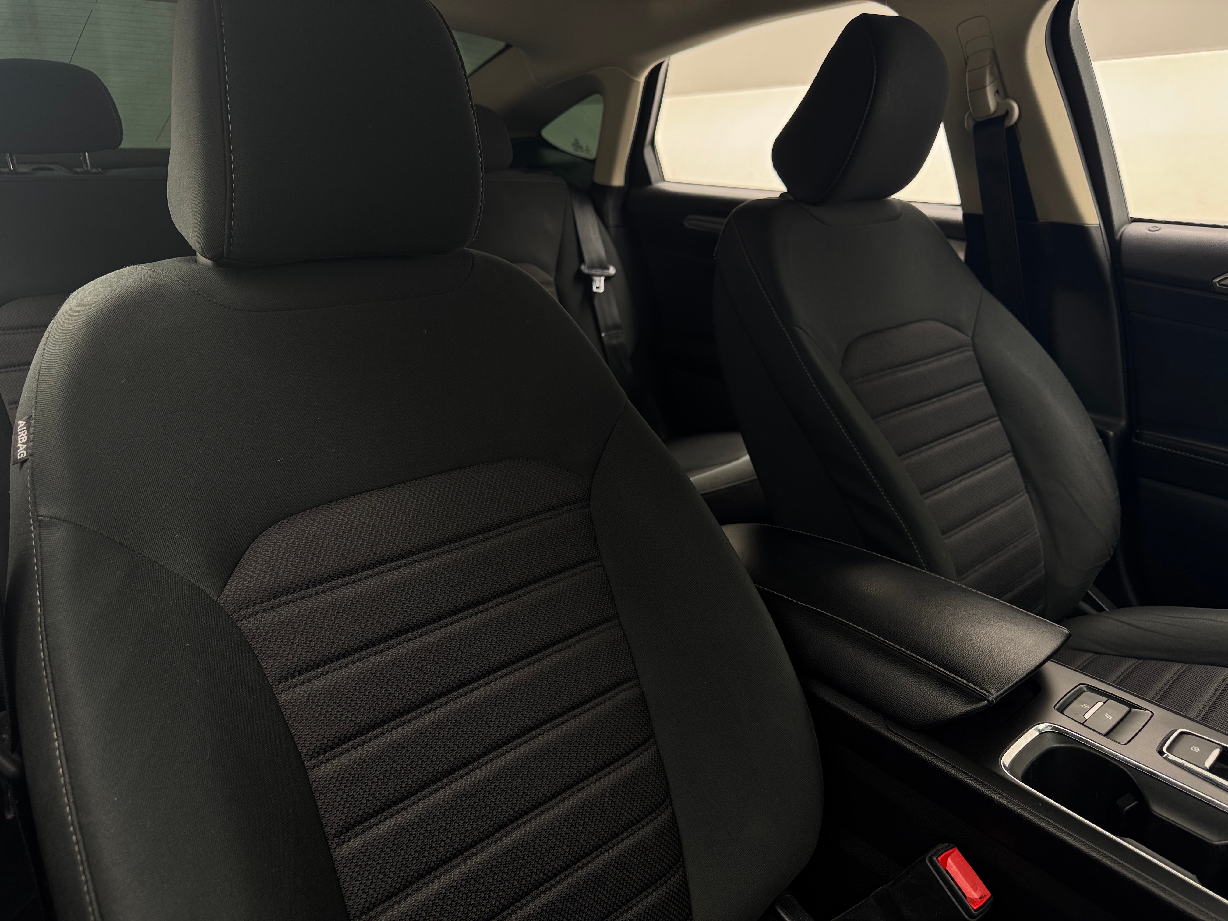 2020 Ford Fusion SE 2